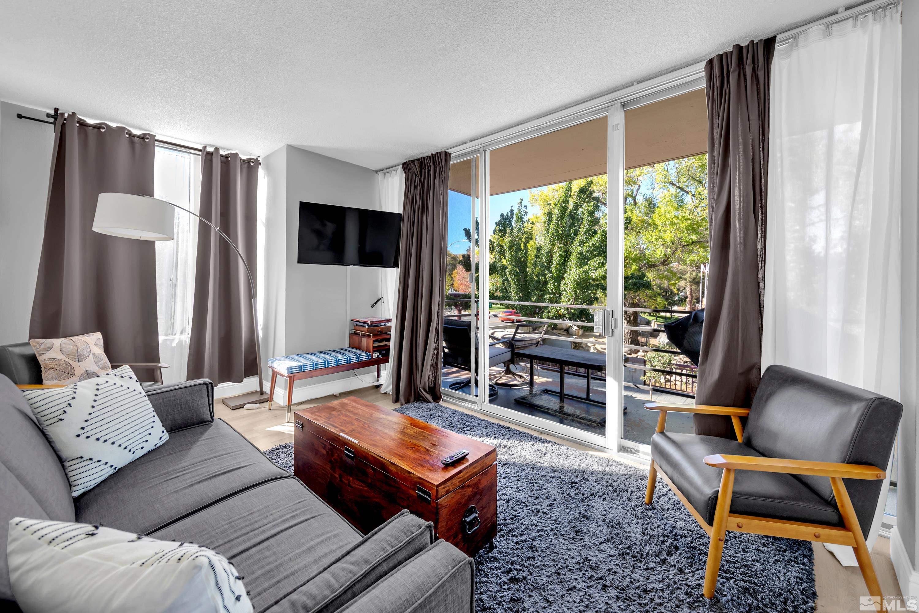 Photo #3: 240013781 Listing 