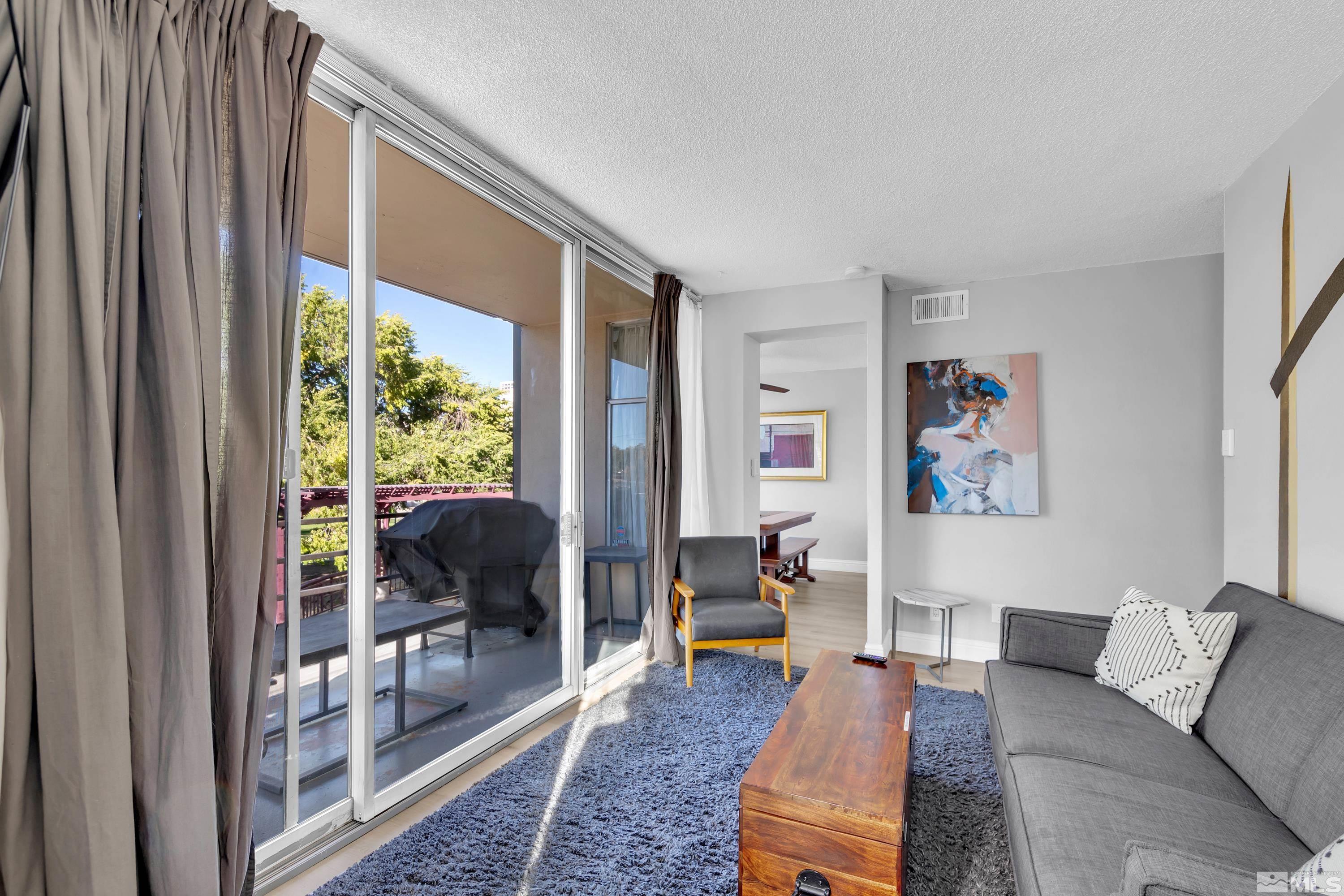 Photo #4: 240013781 Listing: Photo #4