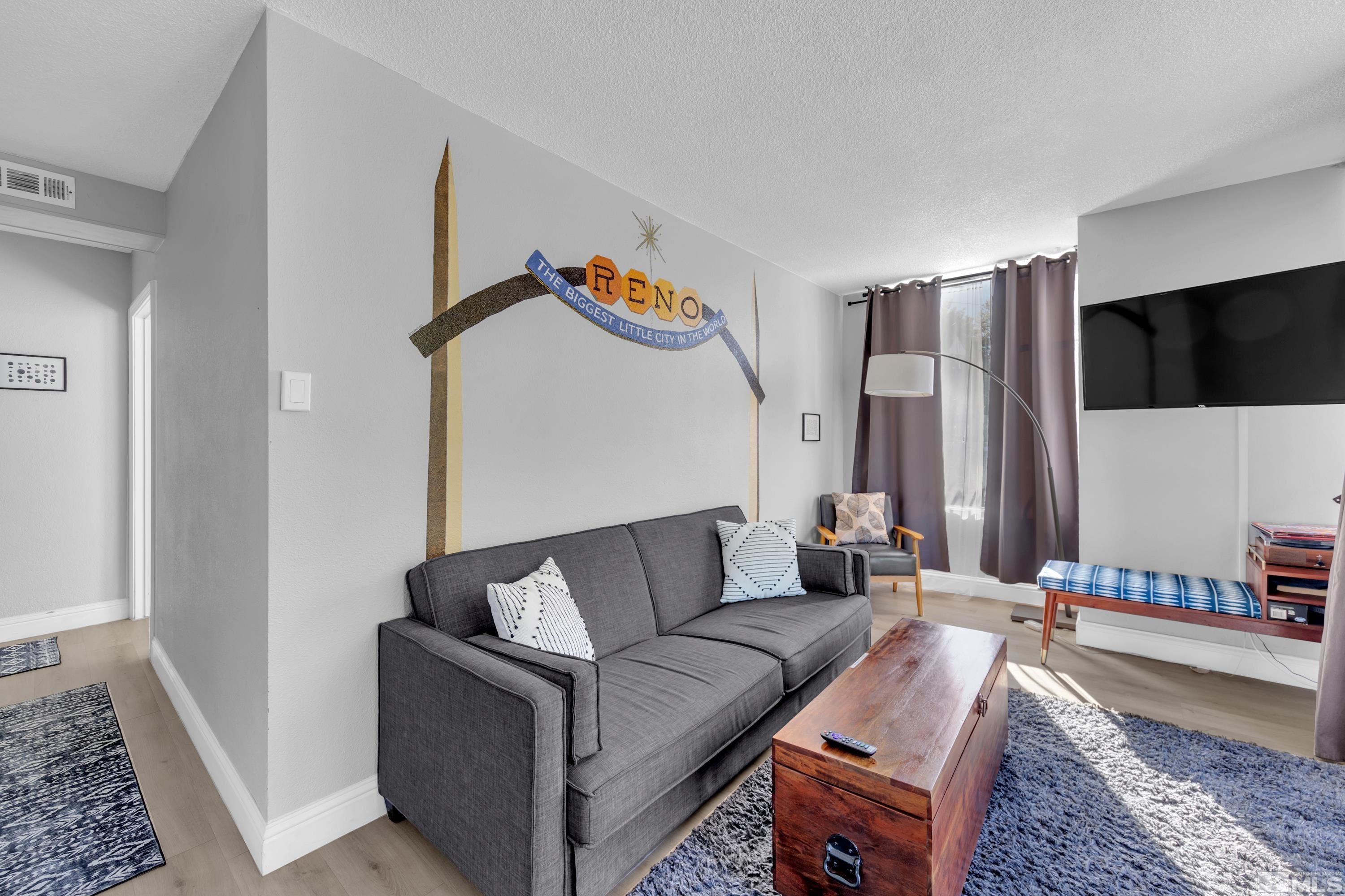 Photo #5: 240013781 Listing: Photo #5