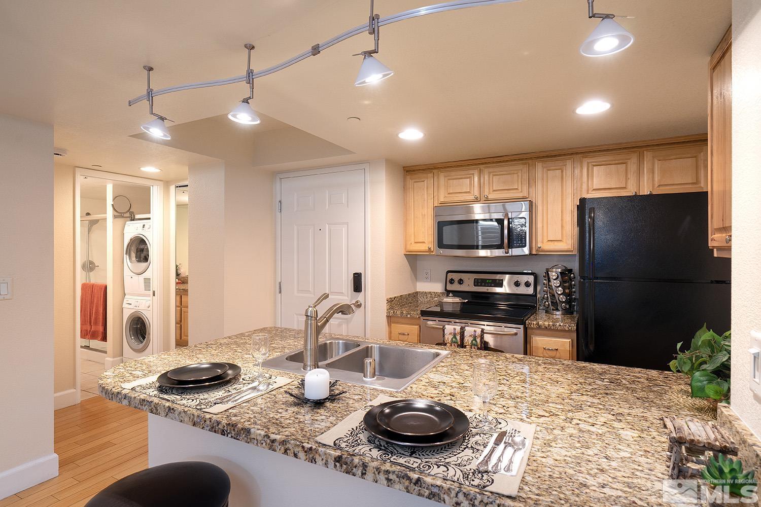 Photo #11: 240013825 Listing: Photo #11