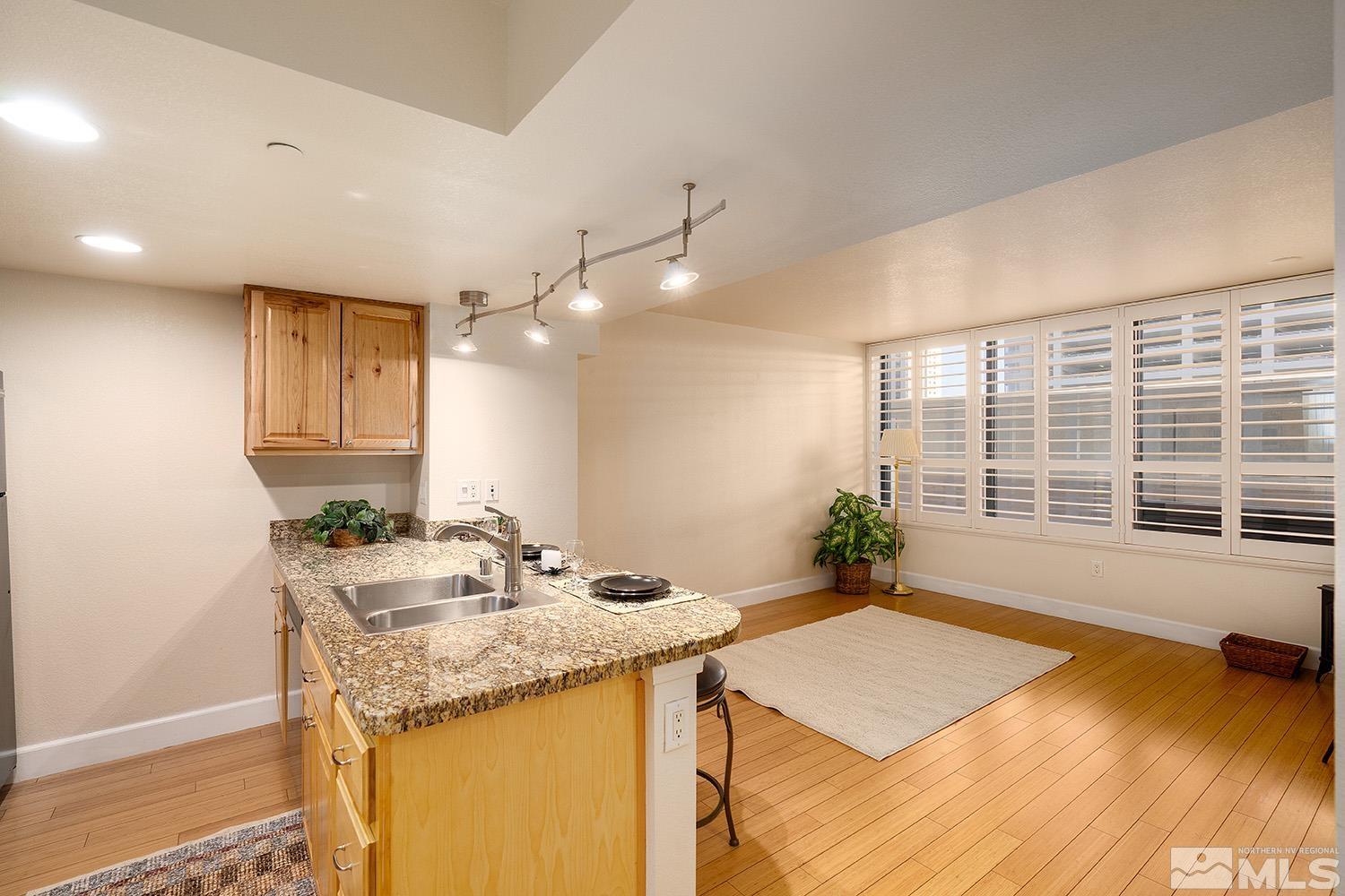 Photo #7: 240013825 Listing: Photo #7