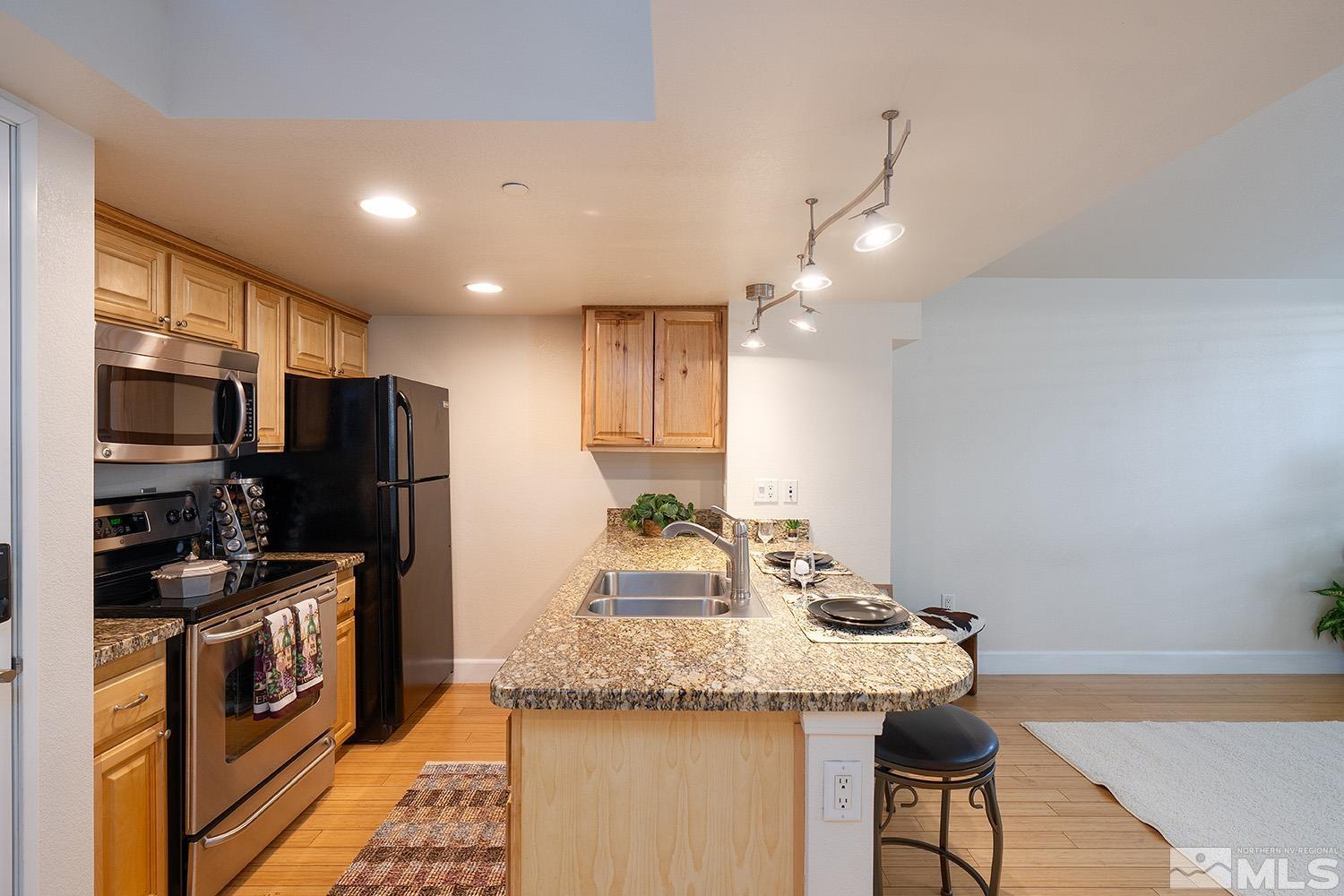 Photo #8: 240013825 Listing: Photo #8