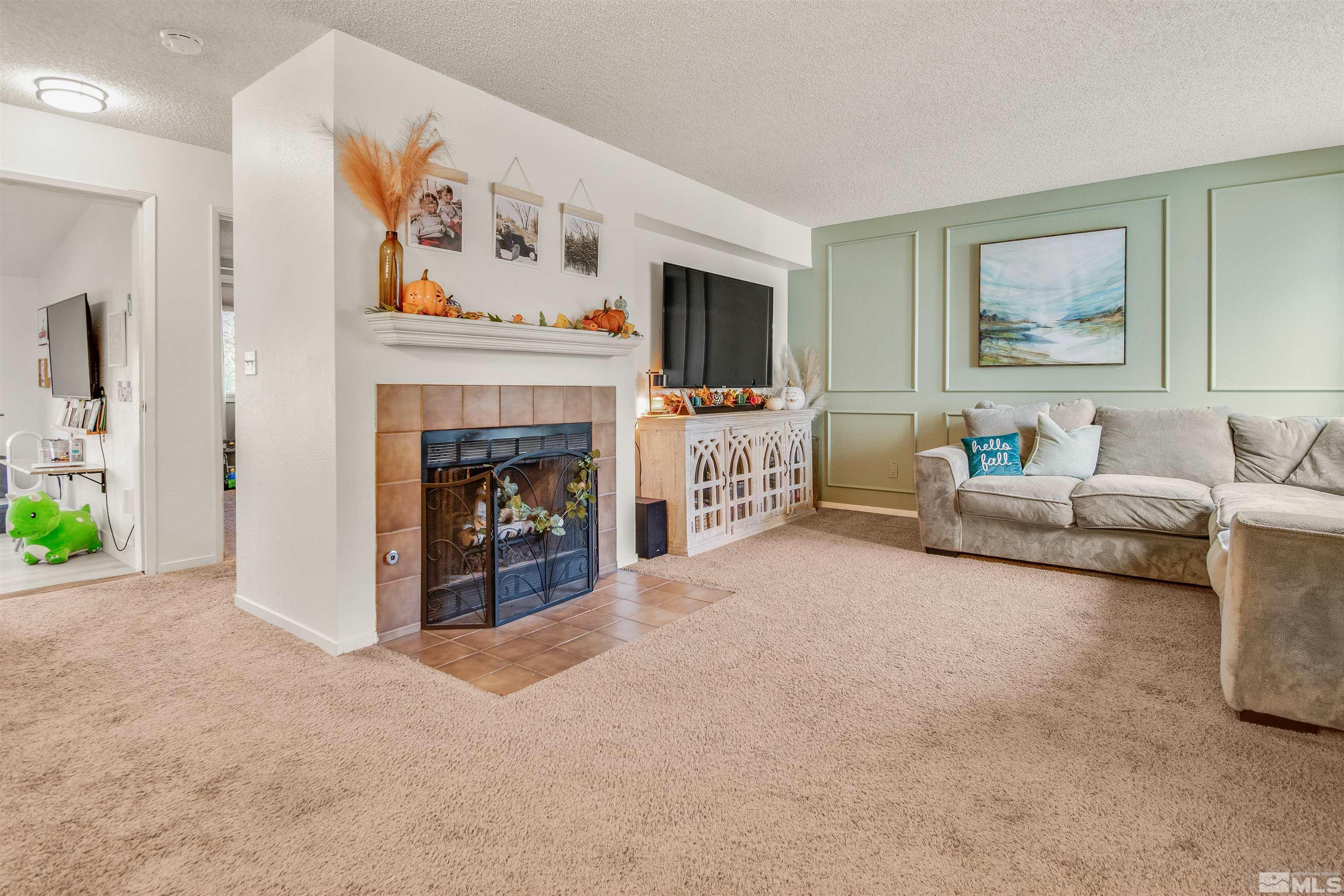 Photo #5: 240013940 Listing 