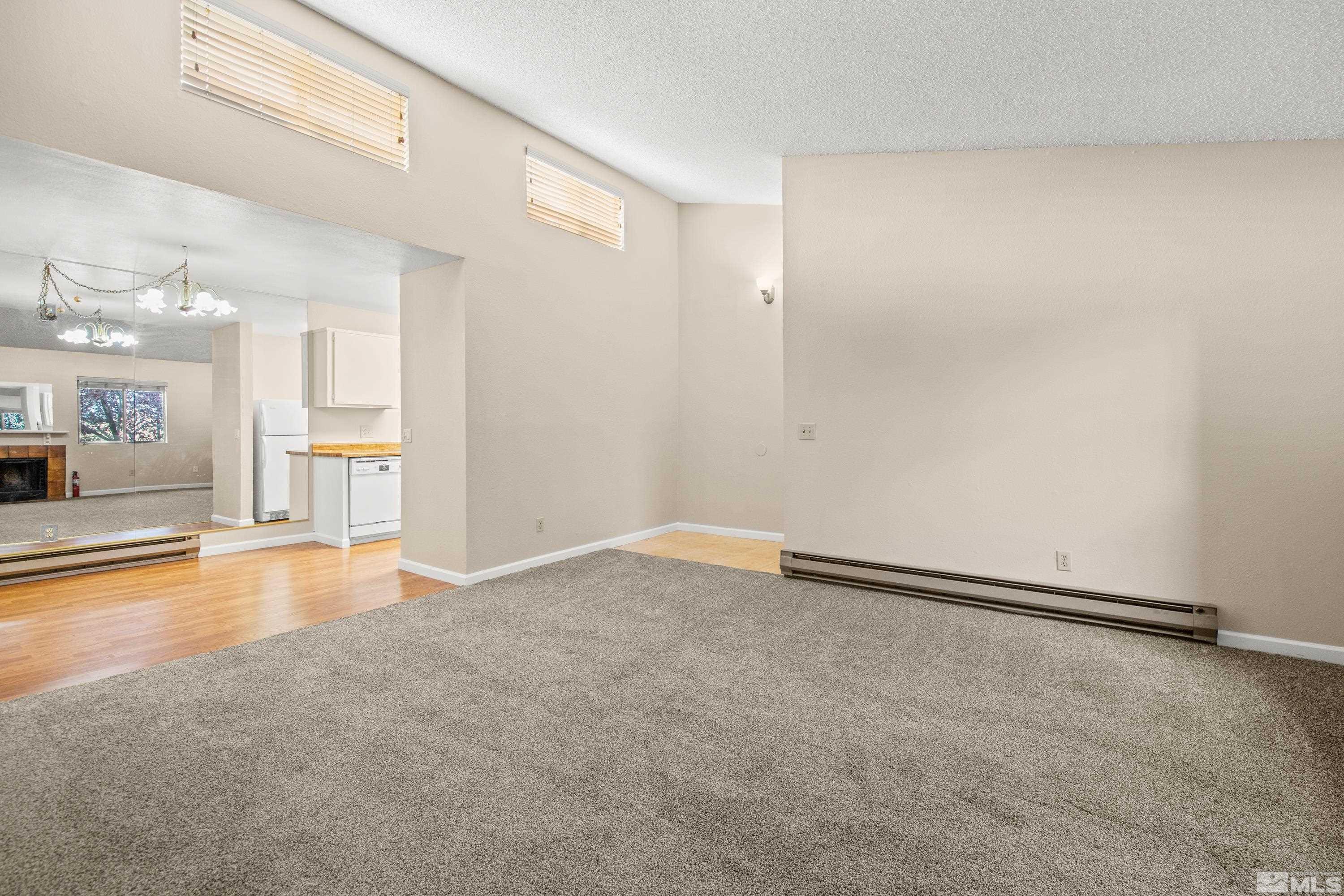 Photo #3: 240013972 Listing 