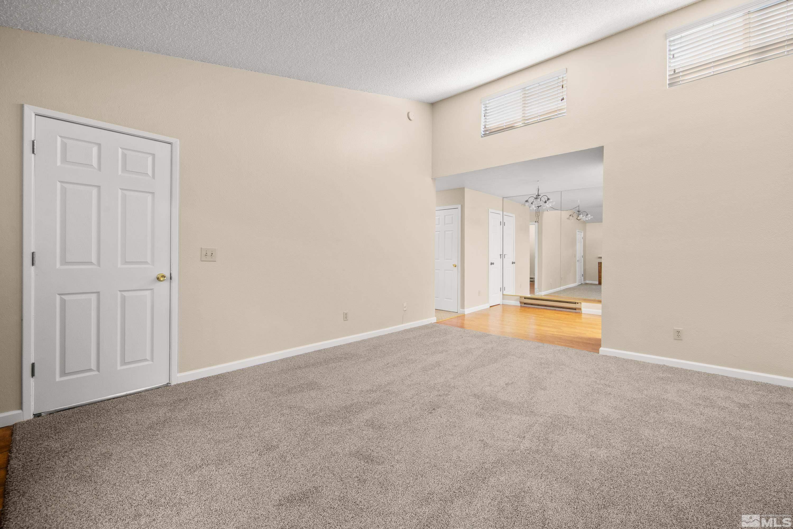 Photo #4: 240013972 Listing 