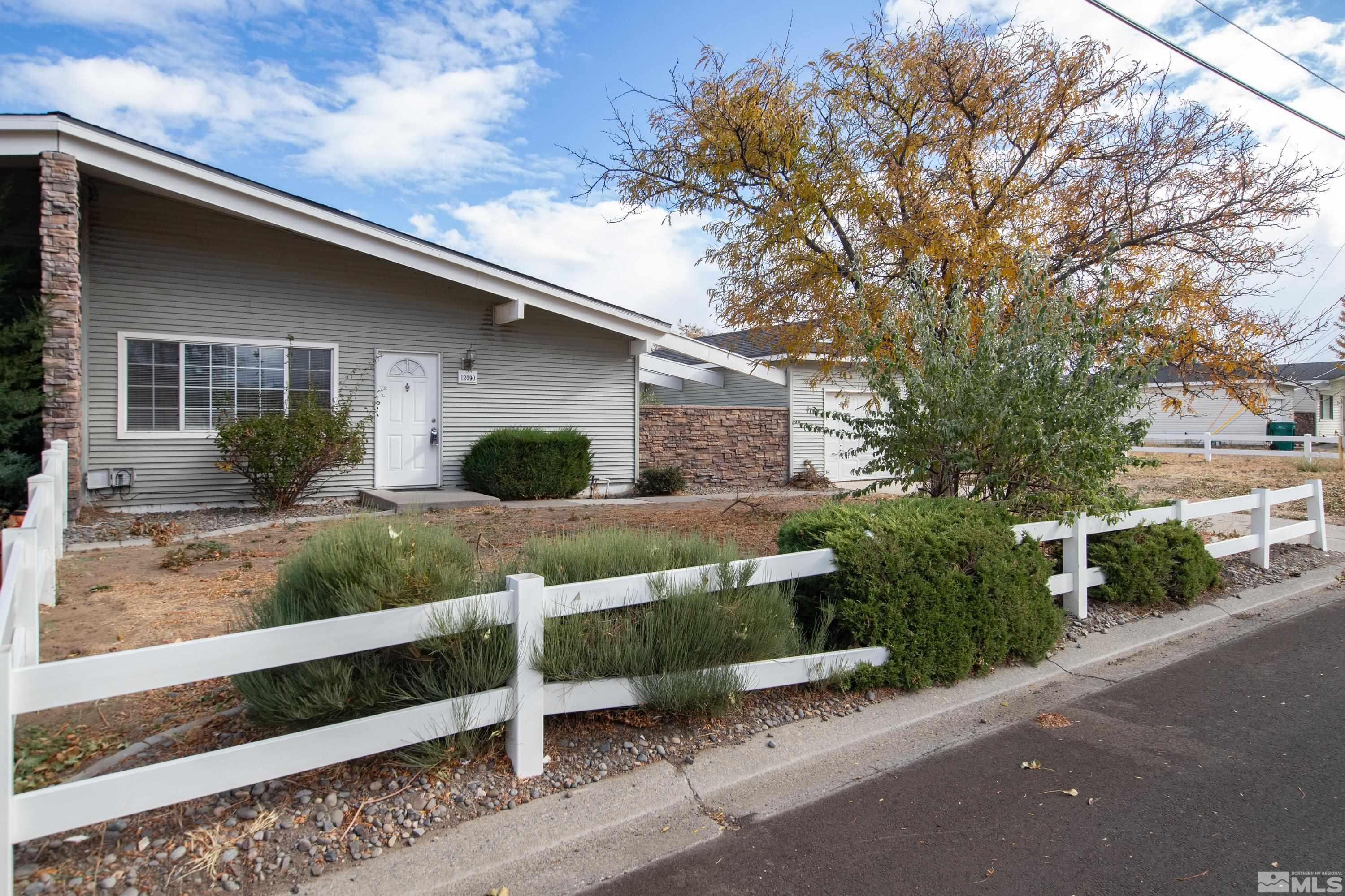 Photo #2: 240014093 Listing 