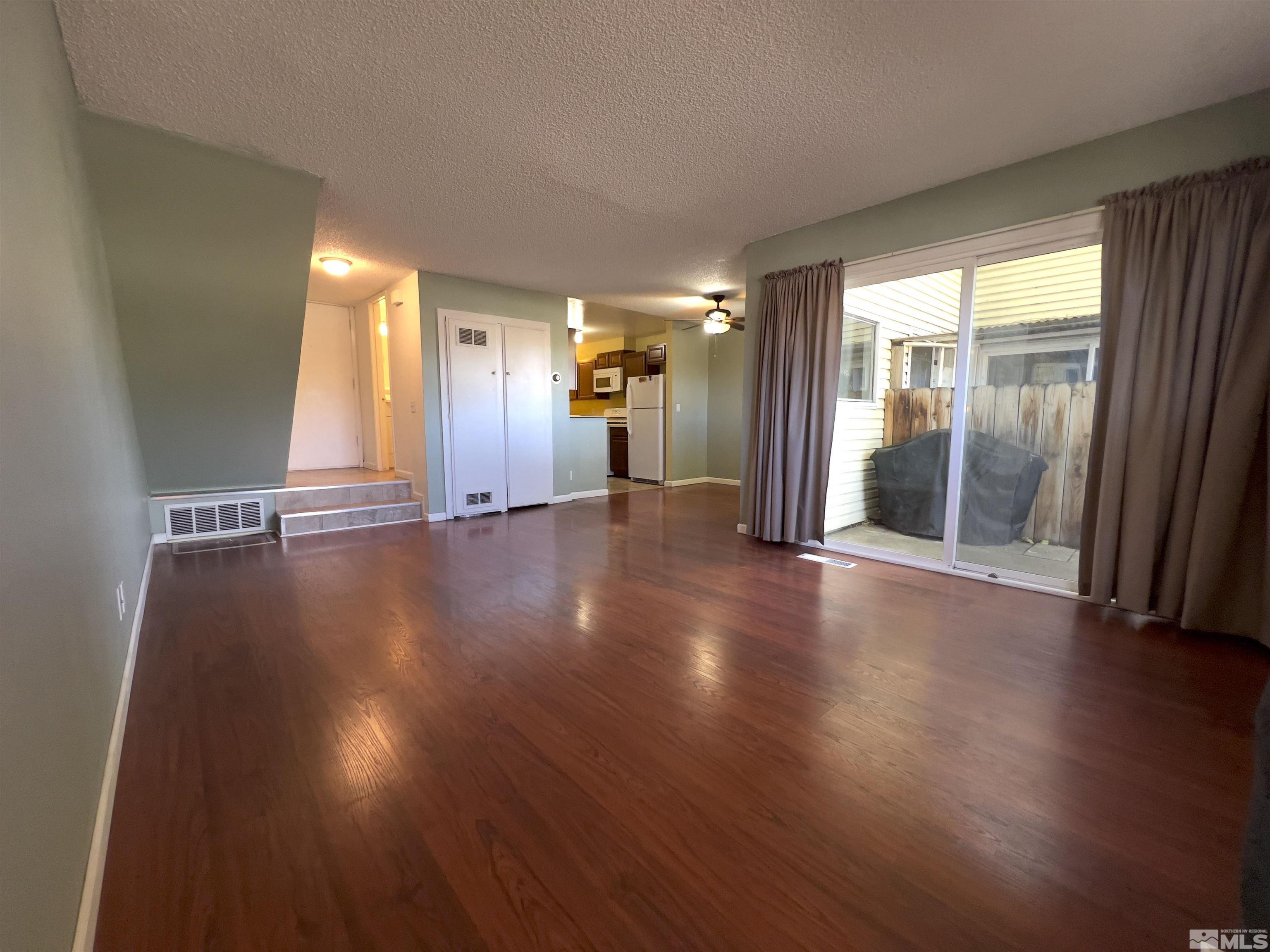 More Details about MLS # 240014113 : 3534 WILLOW HILLS CIRCLE