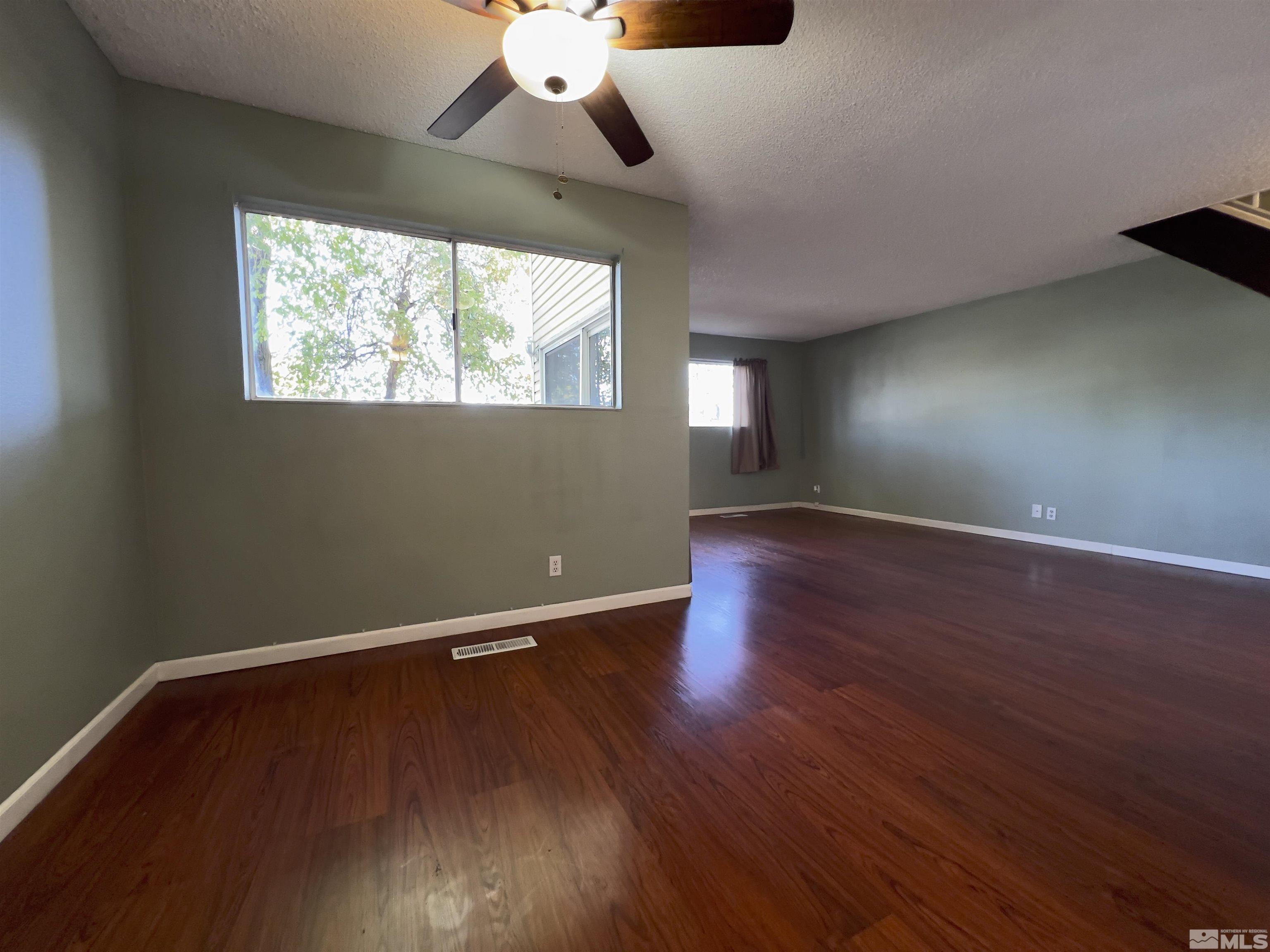 Photo #5: 240014113 Listing 