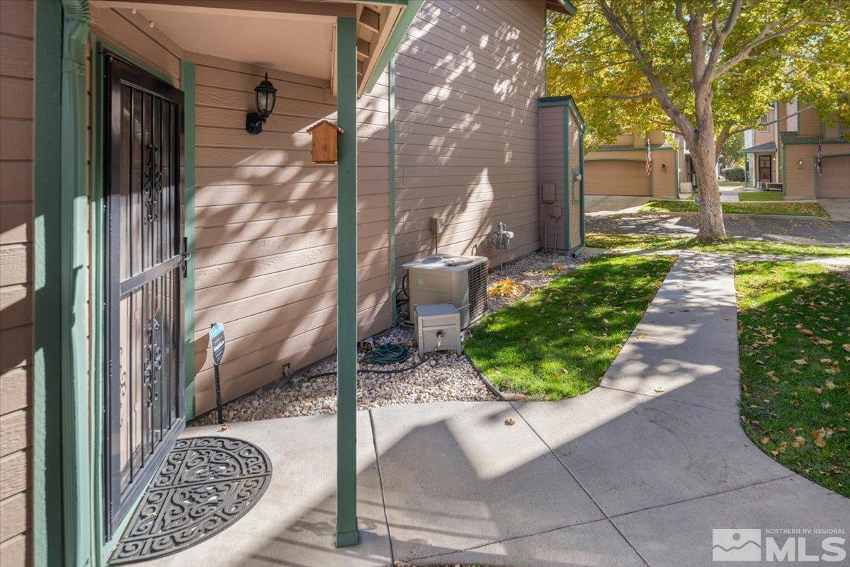 Photo #3: 240014132 Listing 