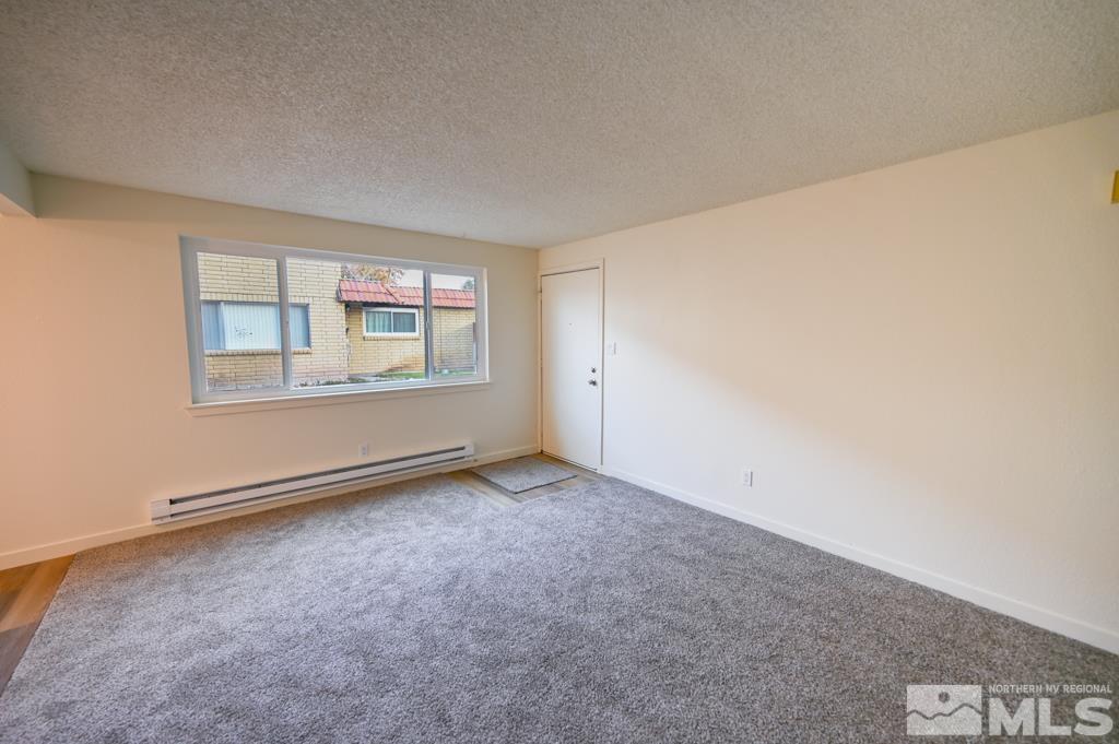 Photo #5: 240014136 Listing 