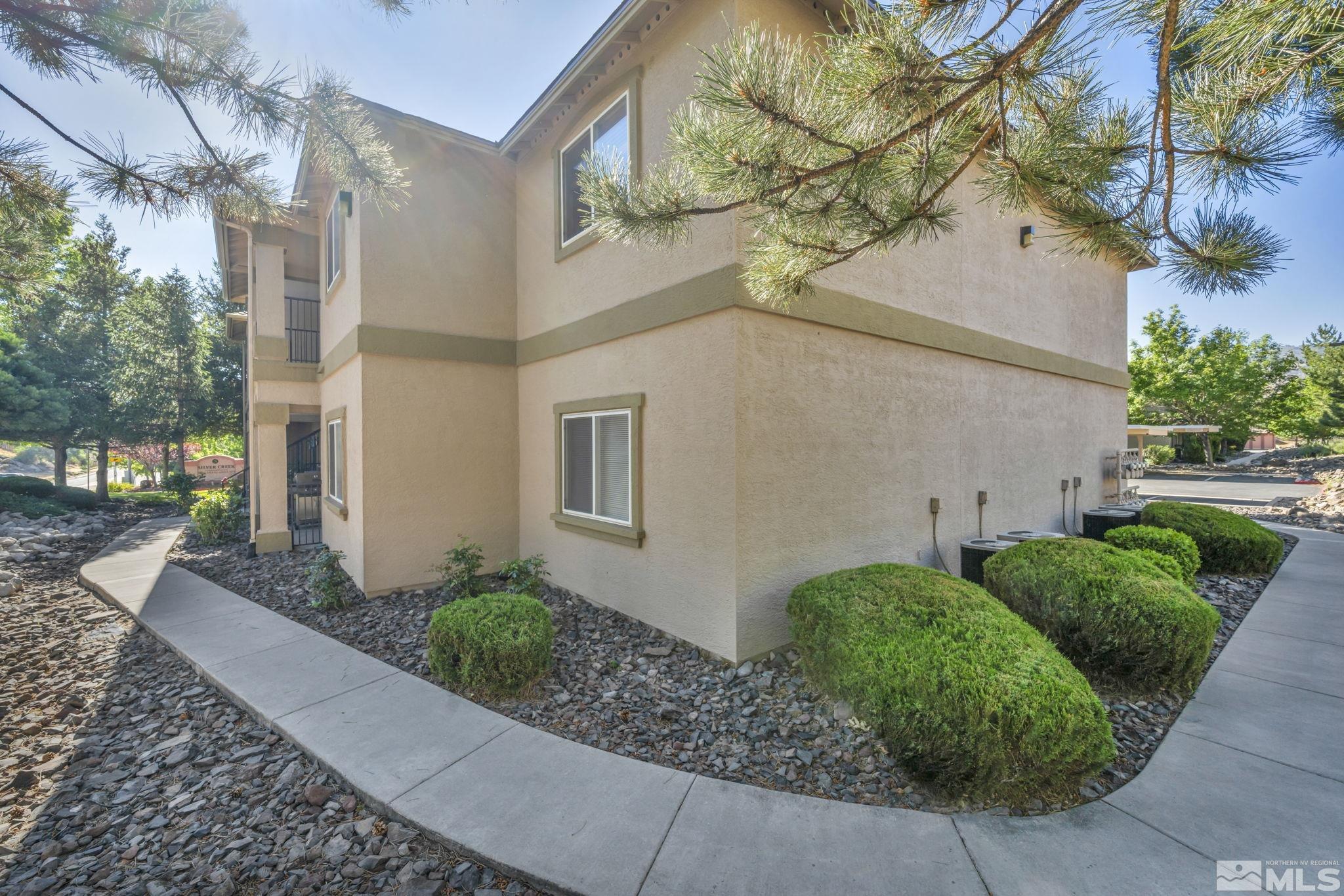 Photo #3: 240014212 Listing 