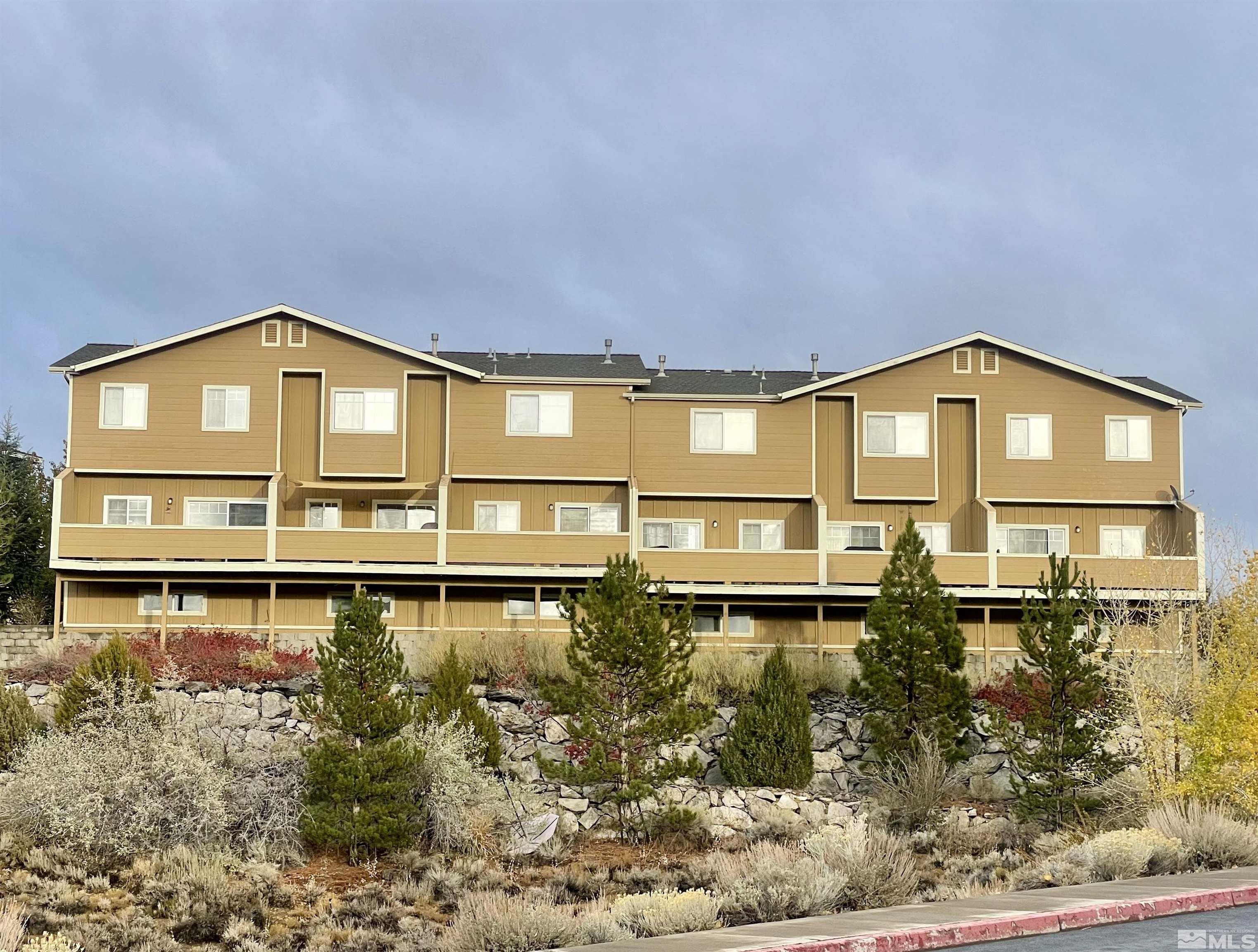 Photo #2: 240014315 Listing 