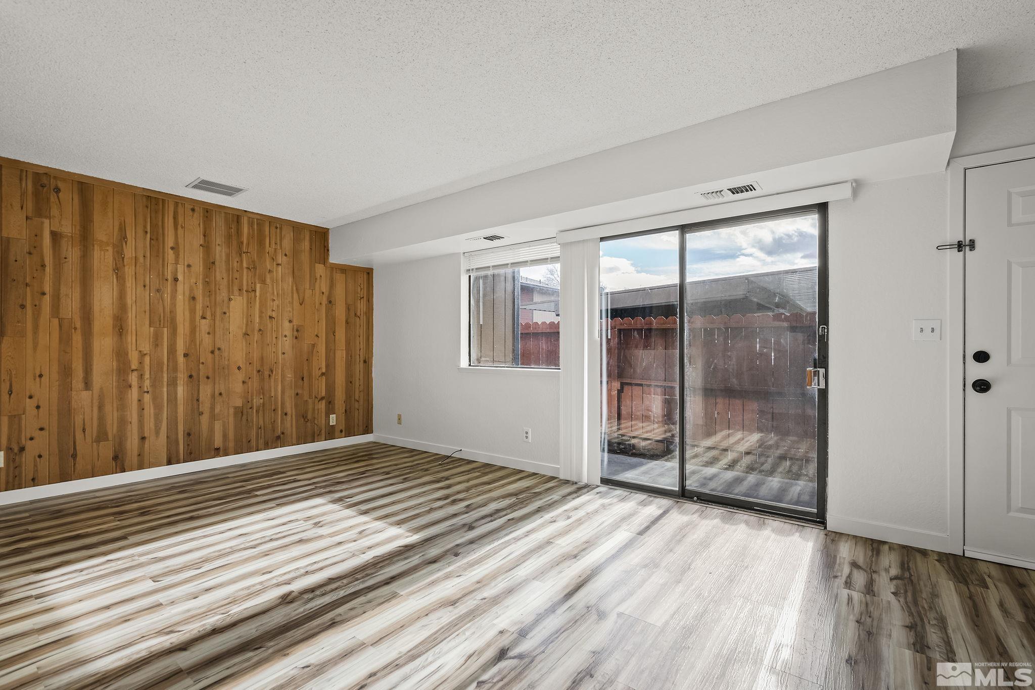 Photo #5: 240014365 Listing 