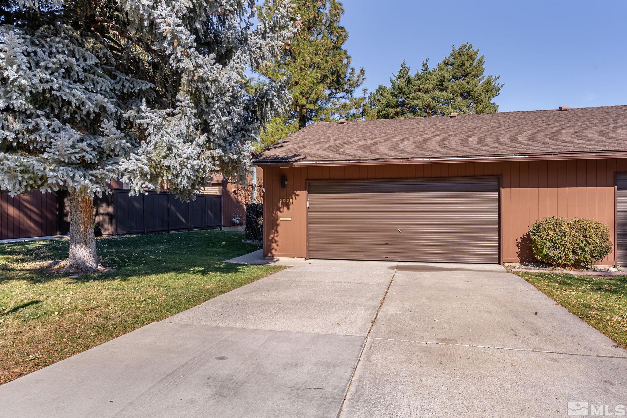 Photo #2: 240014373 Listing 