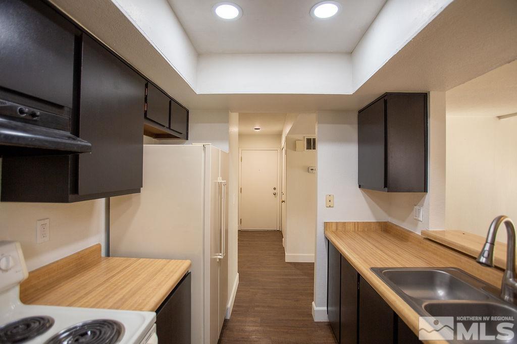 Photo #3: 240014547 Listing 