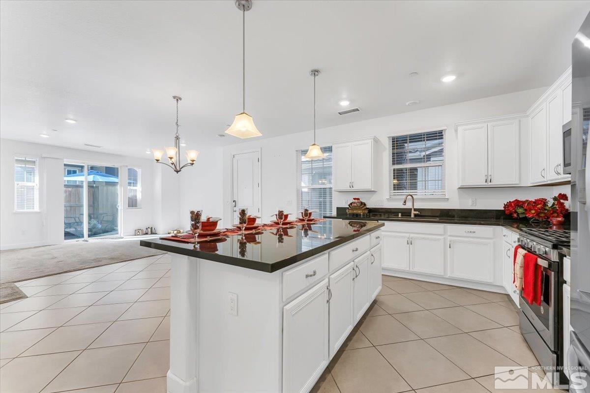 Photo #3: 240014617 Listing 