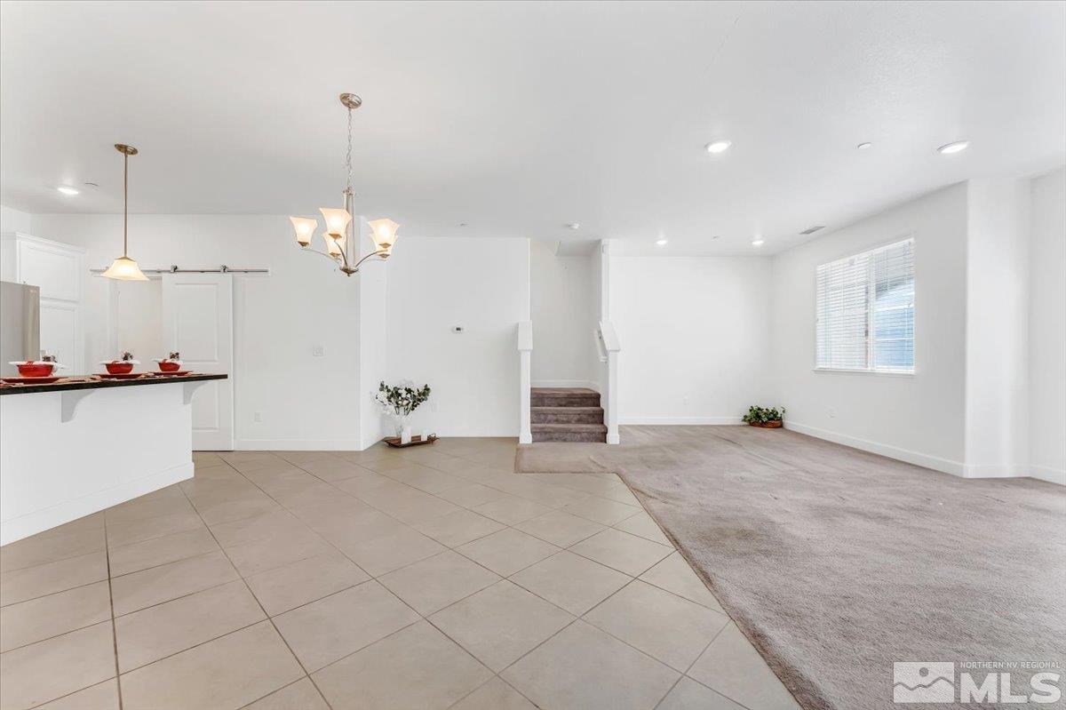 Photo #4: 240014617 Listing 