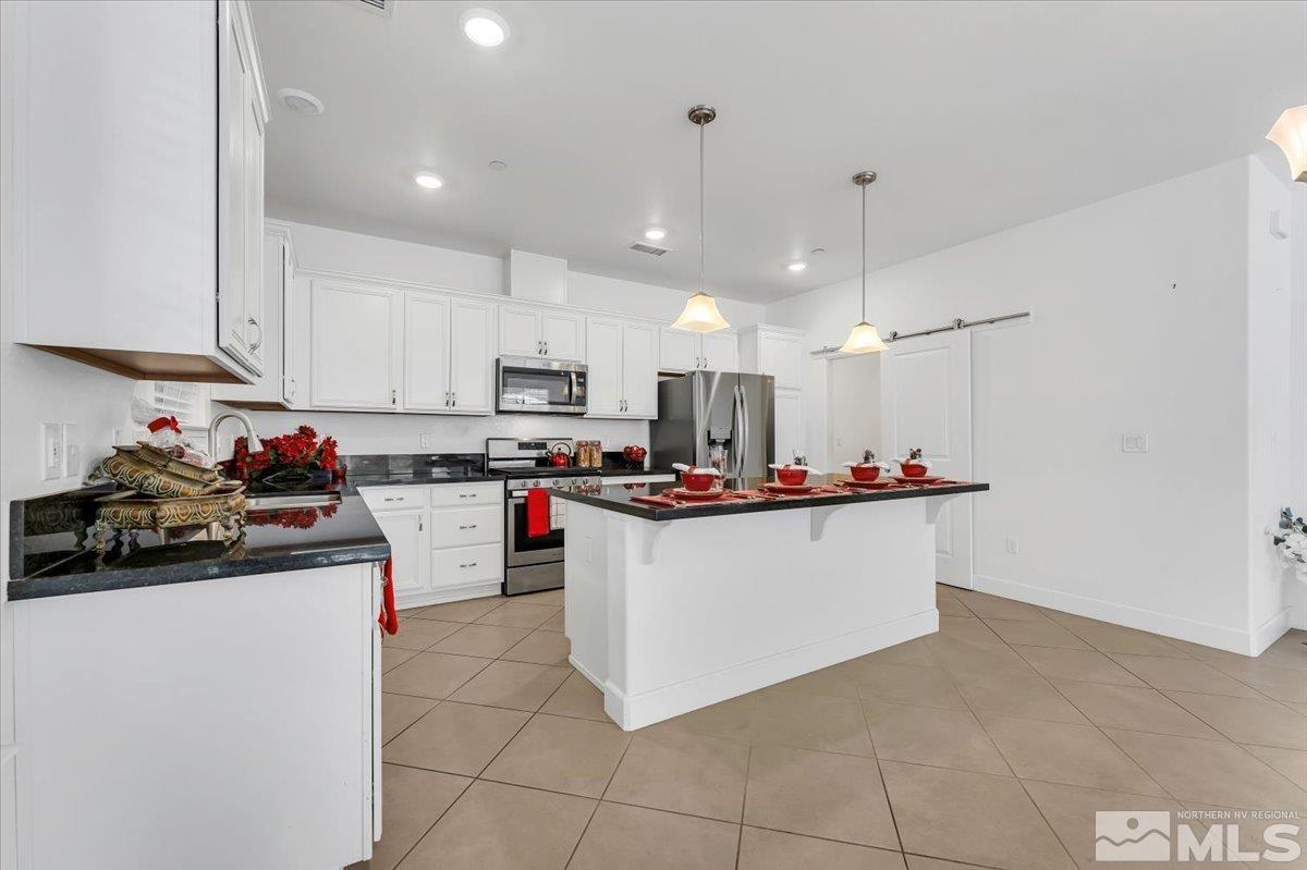 Photo #5: 240014617 Listing 