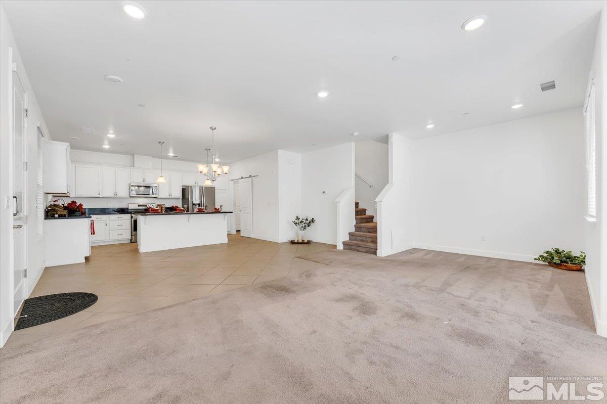 Photo #6: 240014617 Listing 