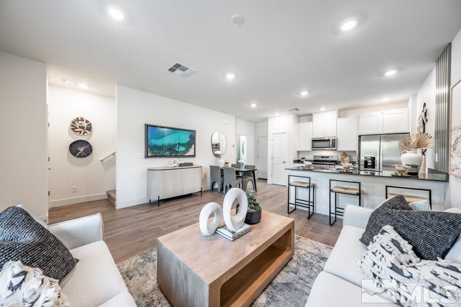 Photo #5: 240014664 Listing 