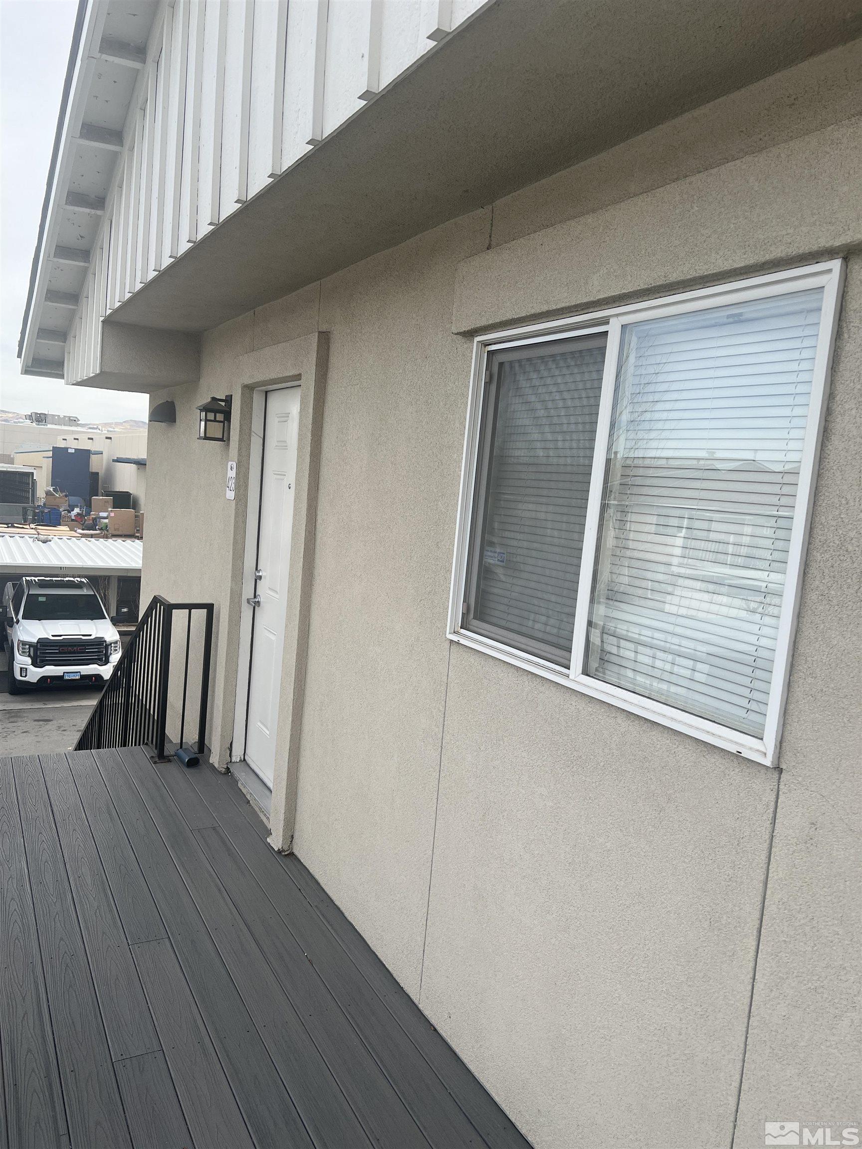Photo #3: 240014674 Listing 