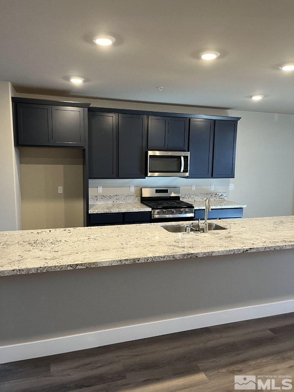 Photo #2: 240014697 Listing 