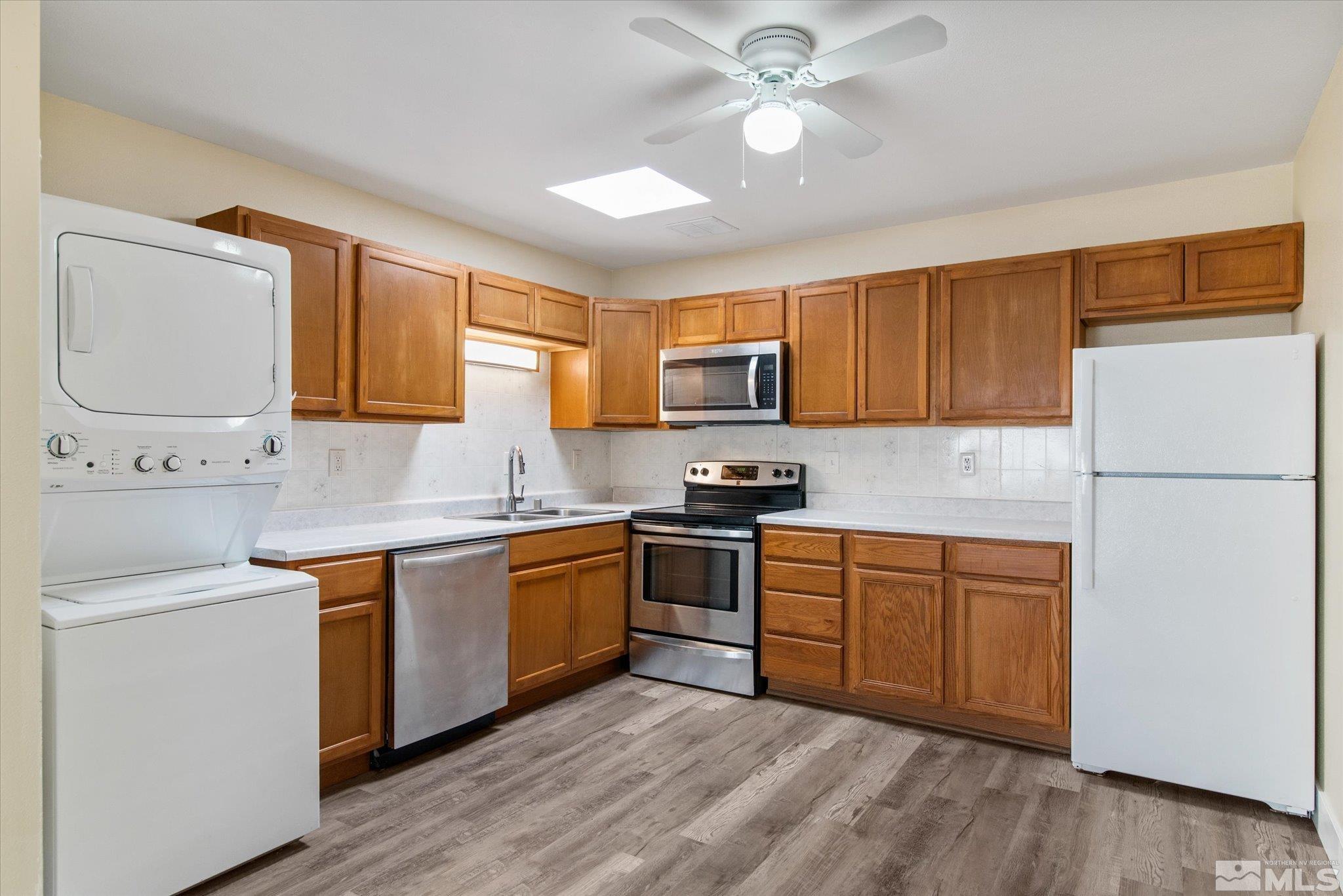Photo #5: 240014825 Listing 