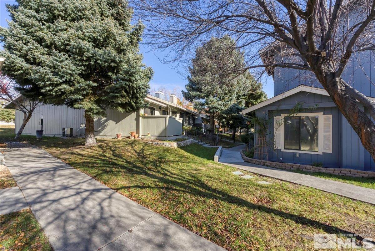 Photo #4: 240014832 Listing 