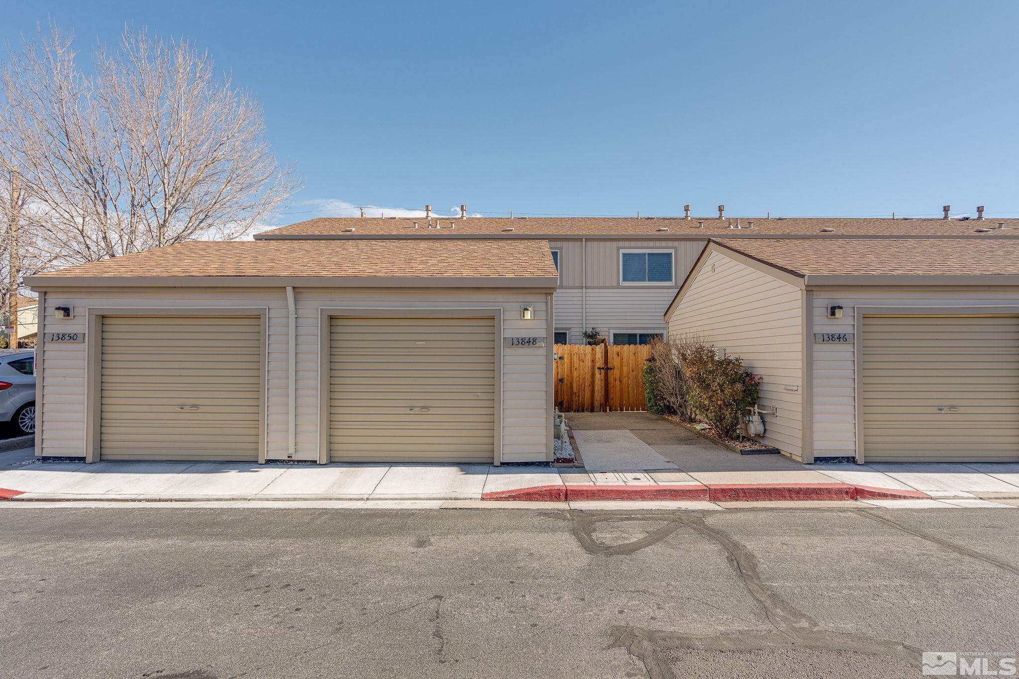 Photo #3: 240014889 Listing 
