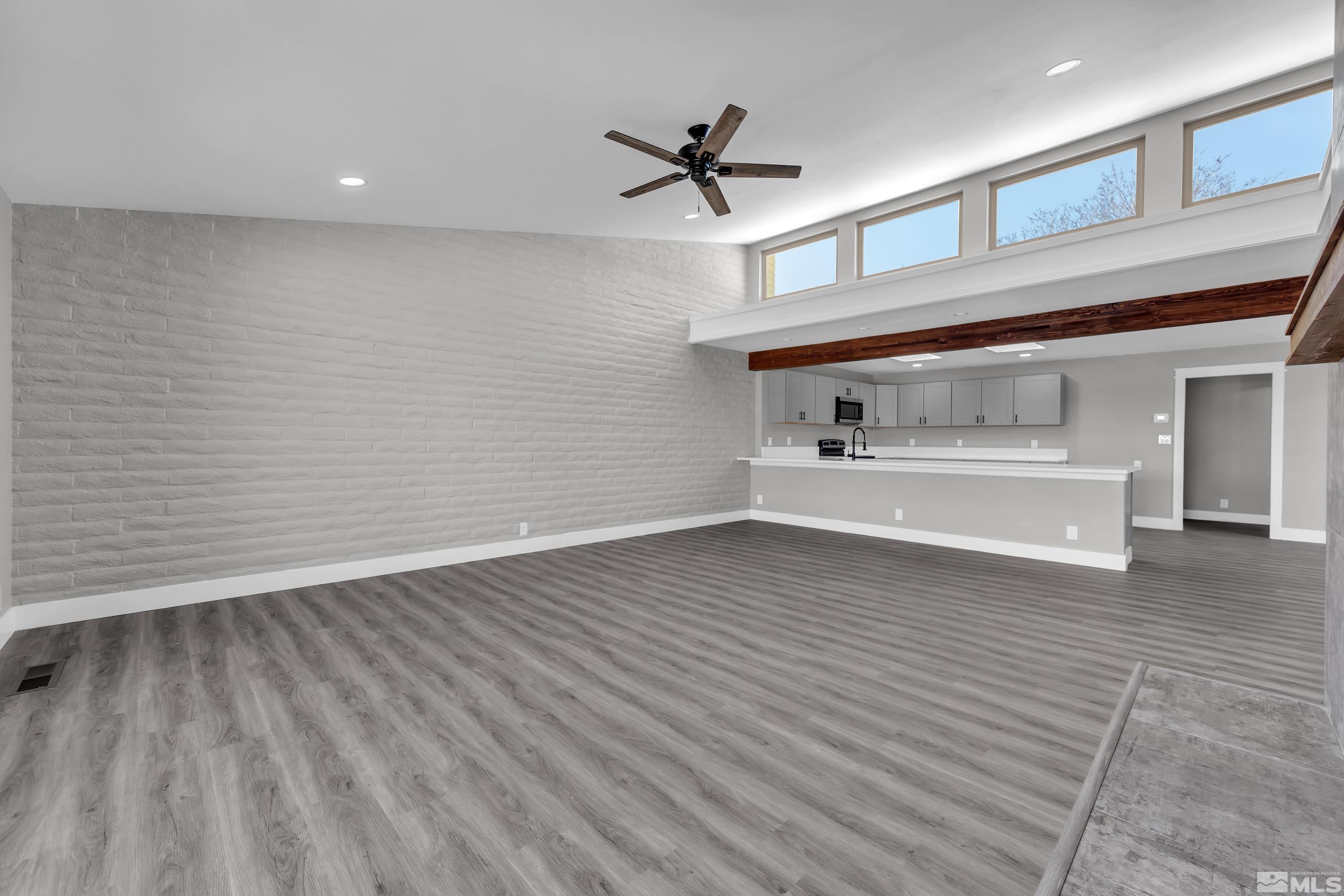 Photo #5: 240014912 Listing 