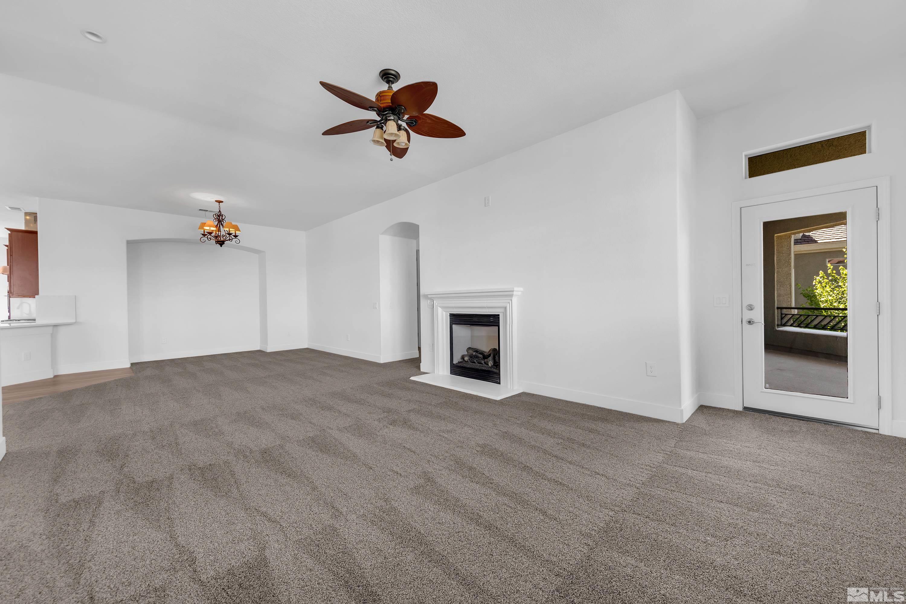 Photo #4: 240014923 Listing 