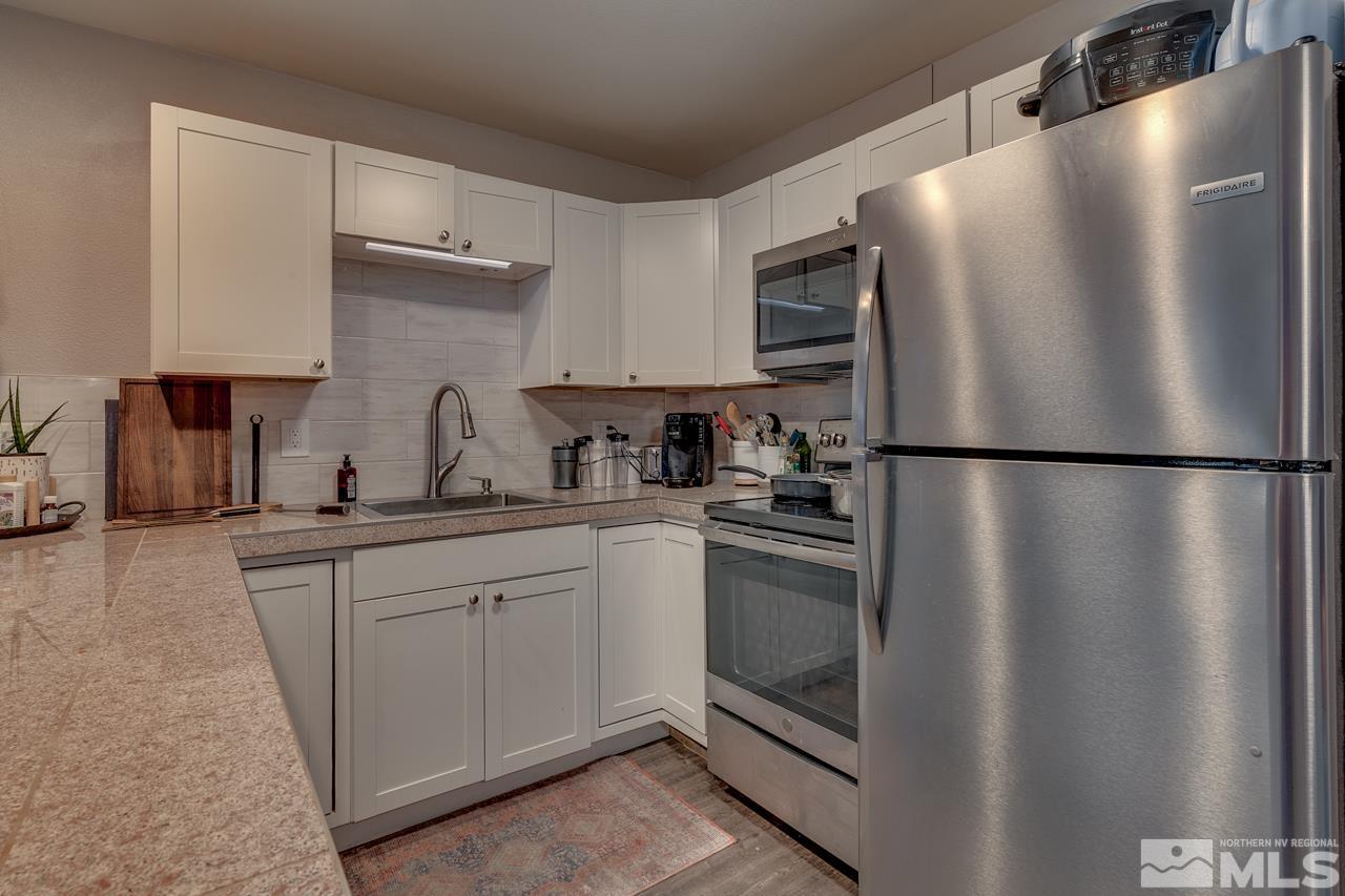Photo #6: 240014952 Listing: Photo #6