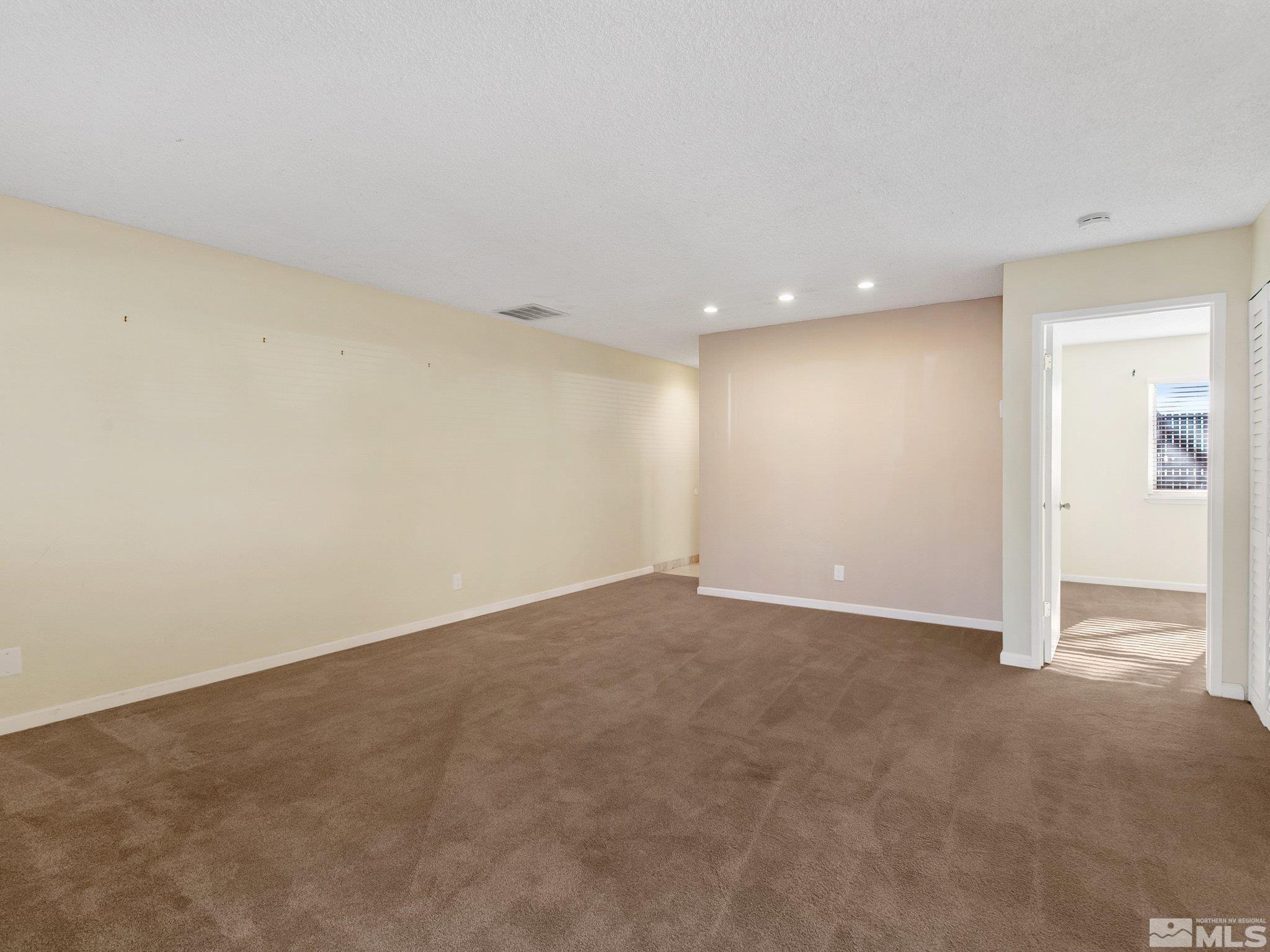 Photo #5: 240014965 Listing 