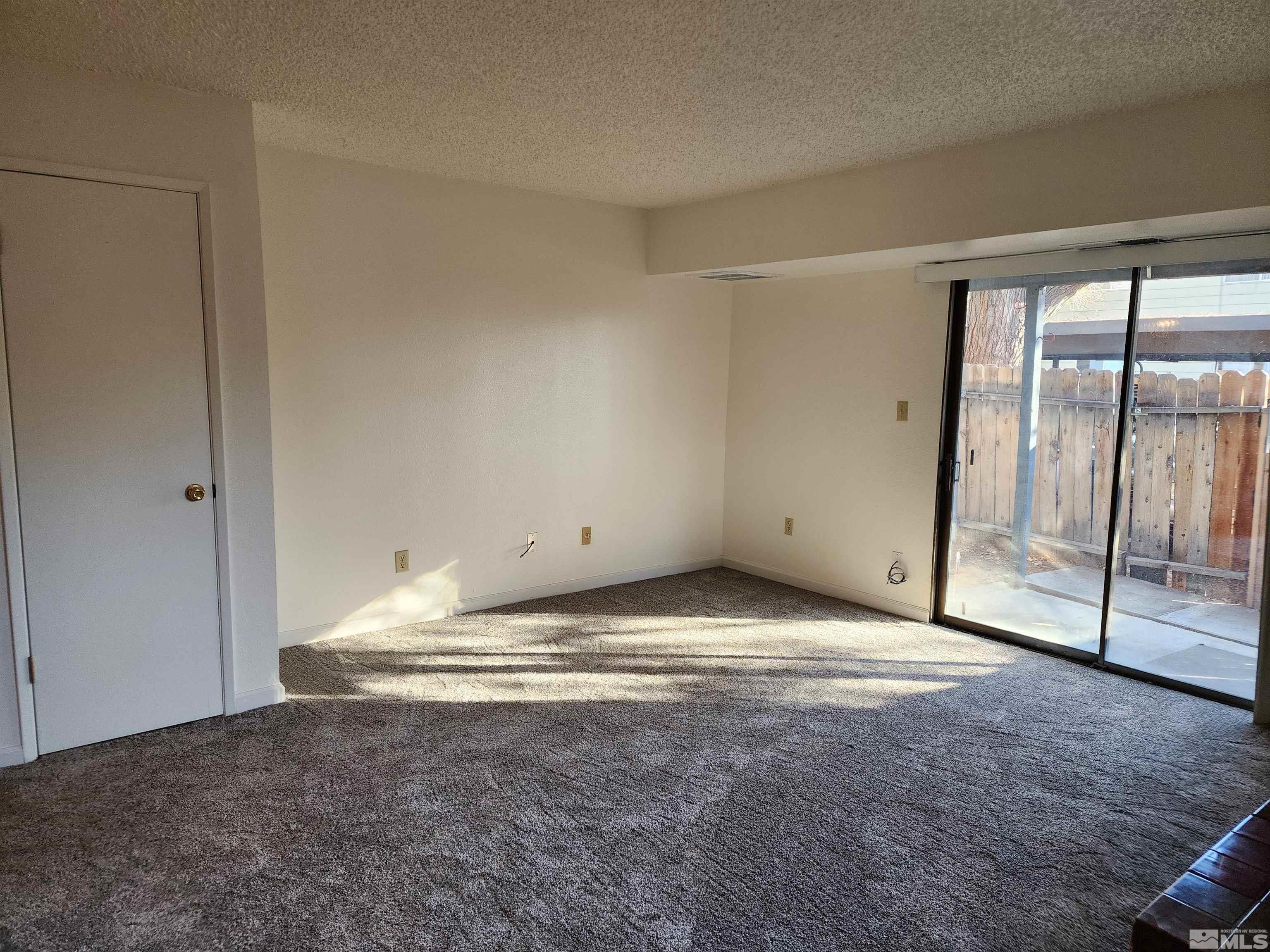 Photo #3: 240015031 Listing 