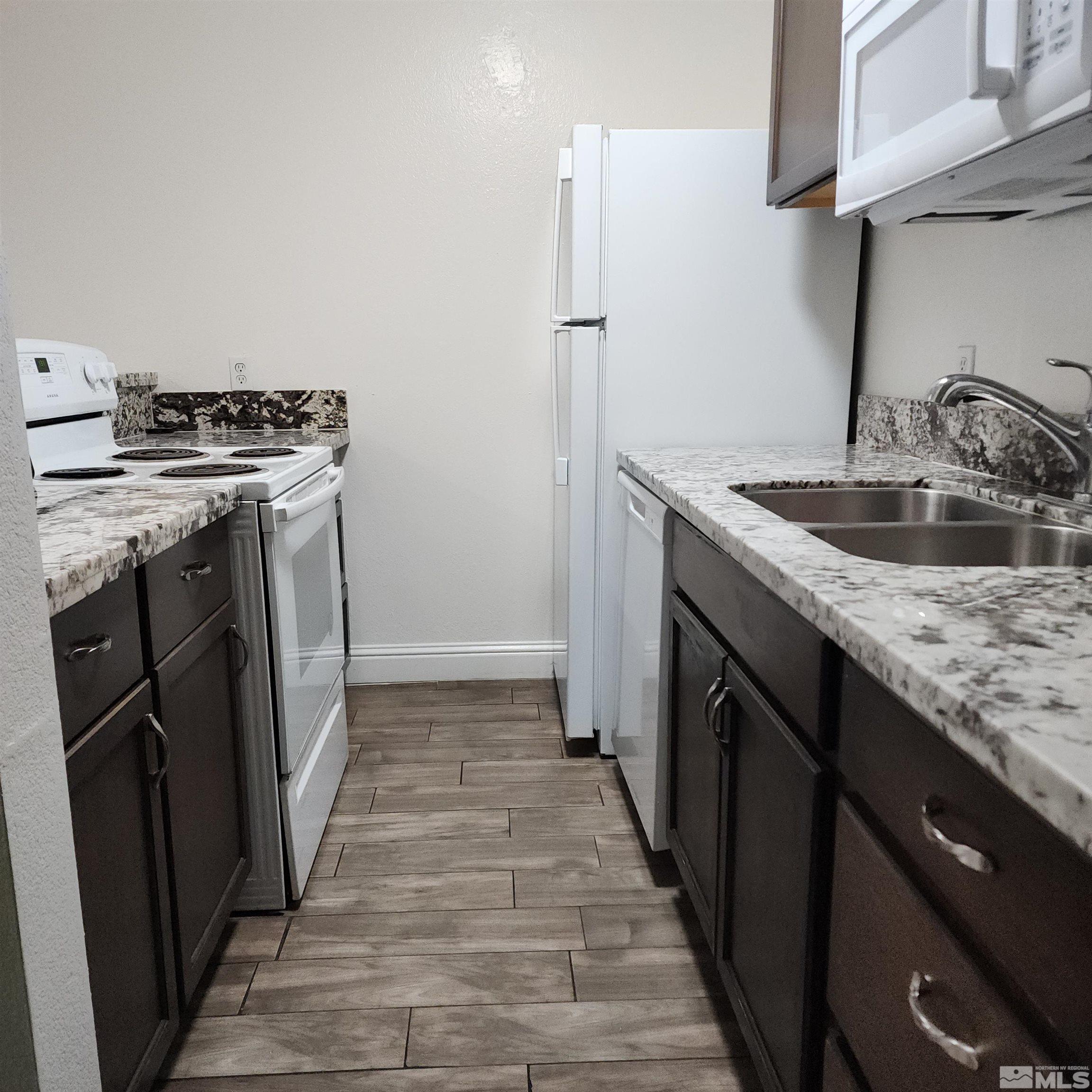 Photo #2: 240015054 Listing 