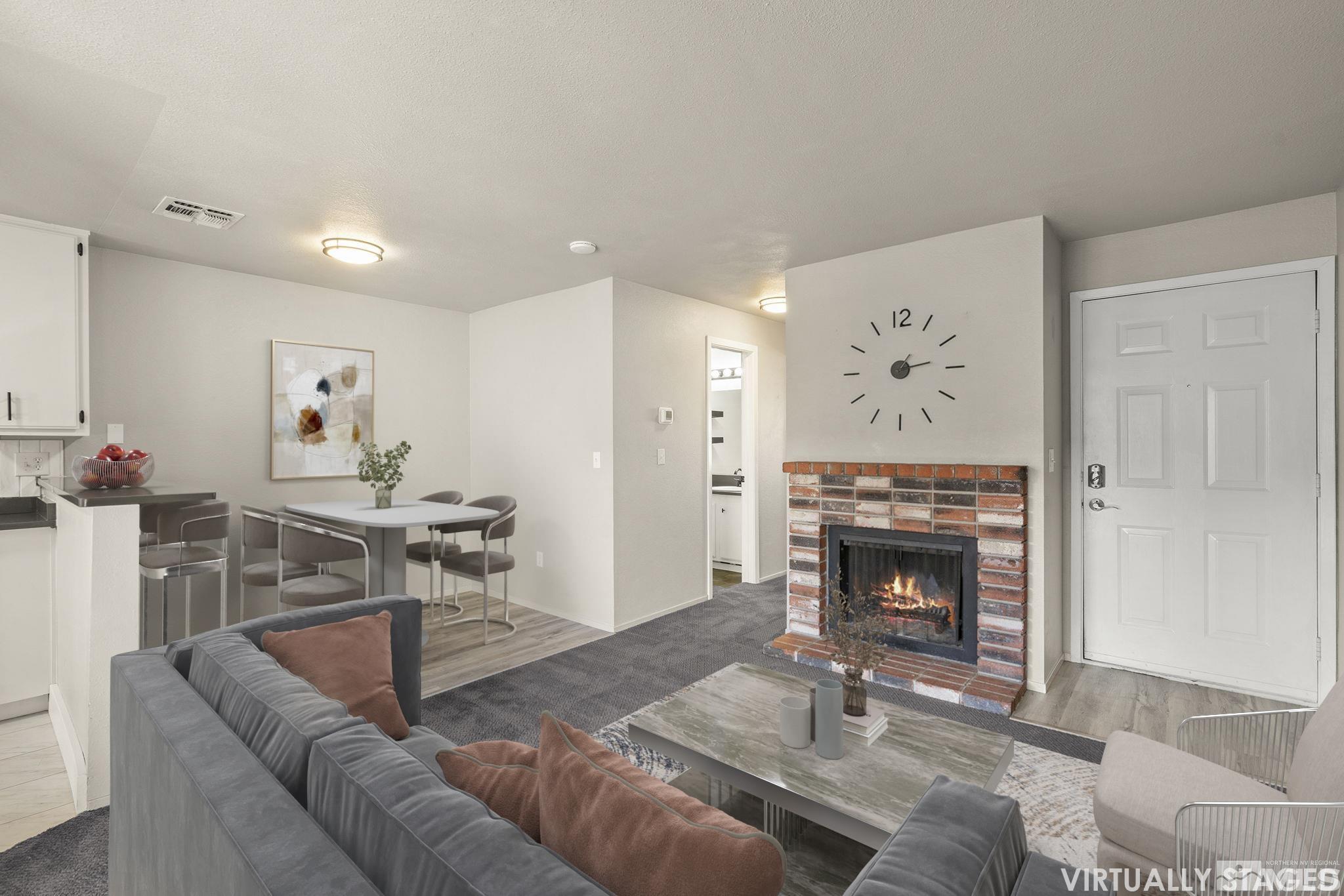 Photo #4: 240015097 Listing 