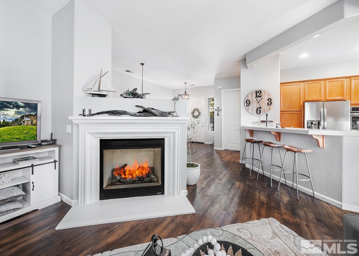 Photo #2: 240015130 Listing 