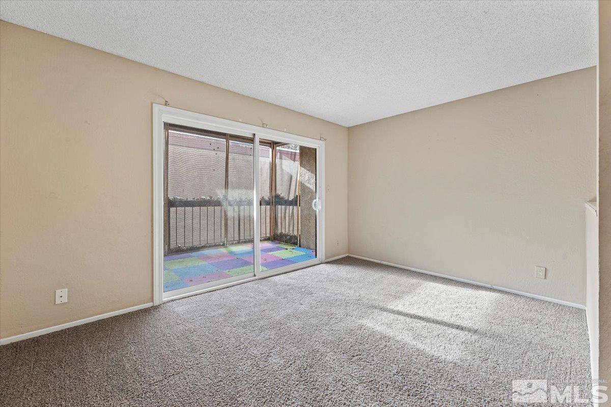 Photo #4: 240015311 Listing: Photo #4
