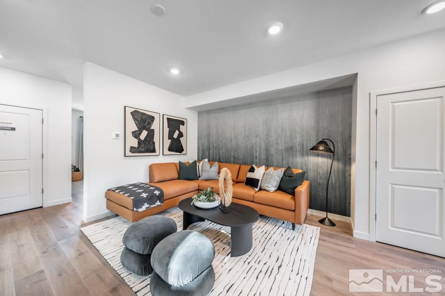Photo #4: 240015323 Listing 