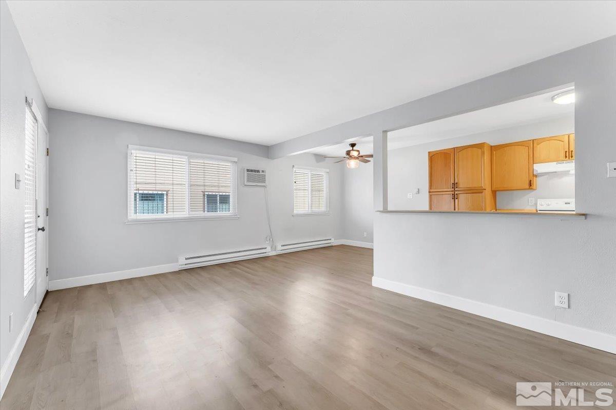 Photo #3: 240015362 Listing 