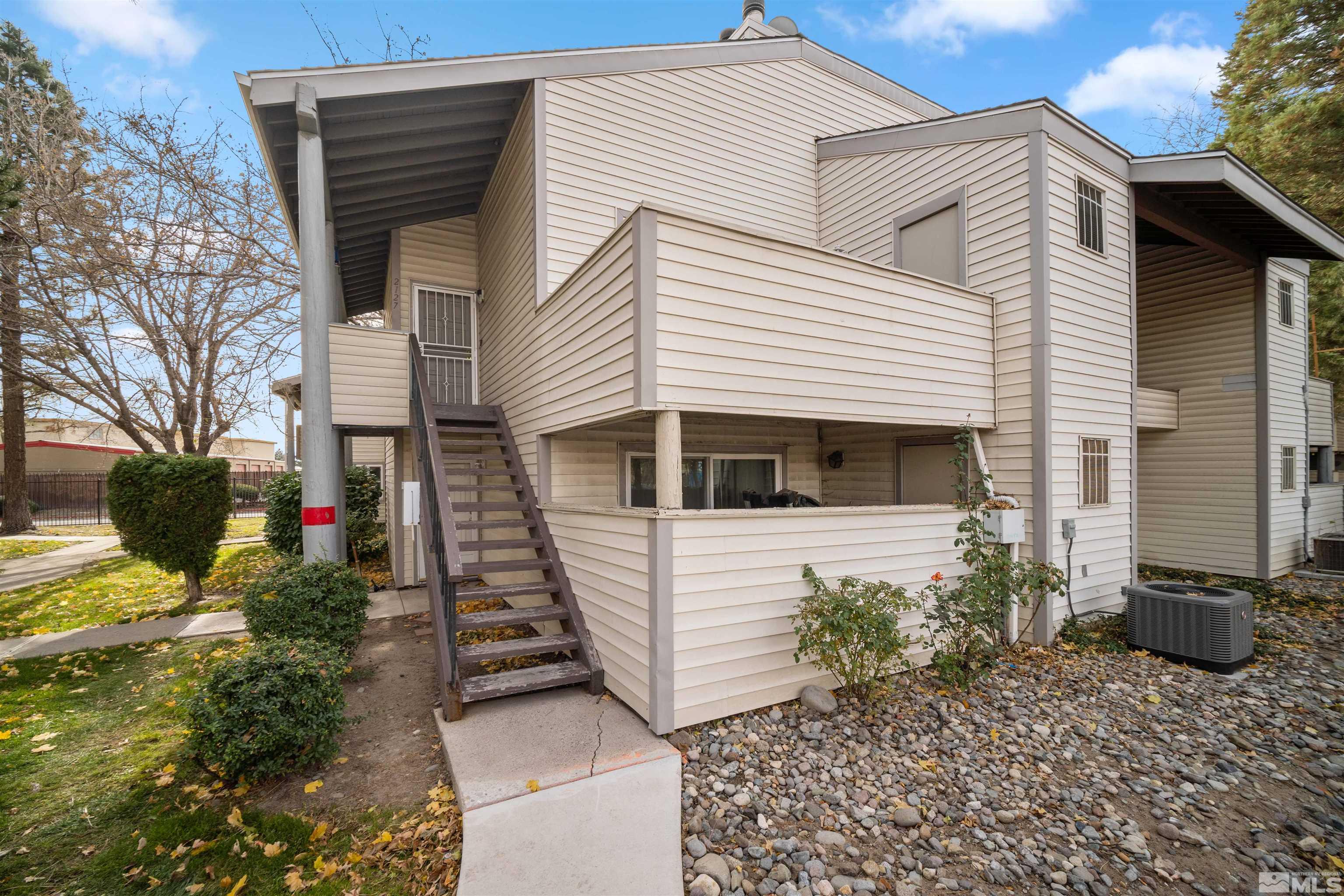 More Details about MLS # 240015403 : 2127 ROUNDHOUSE ROAD