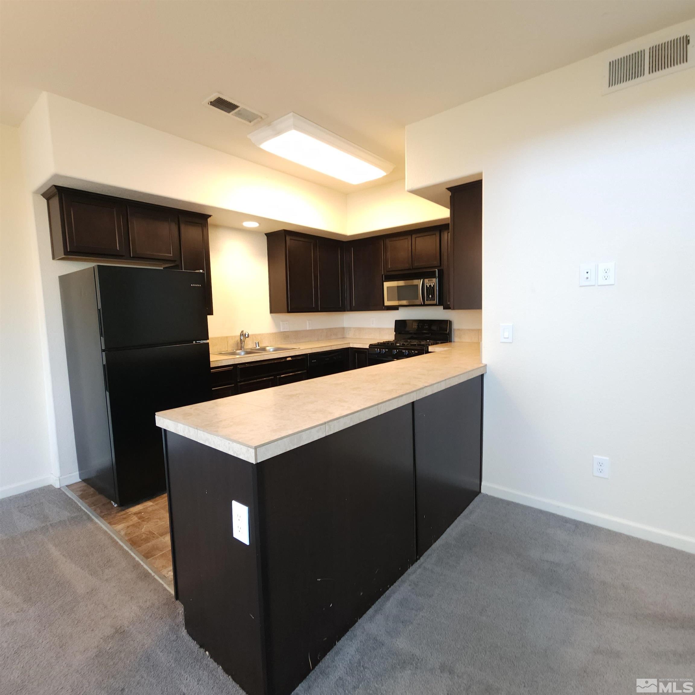 Photo #9: 240015415 Listing: Photo #9