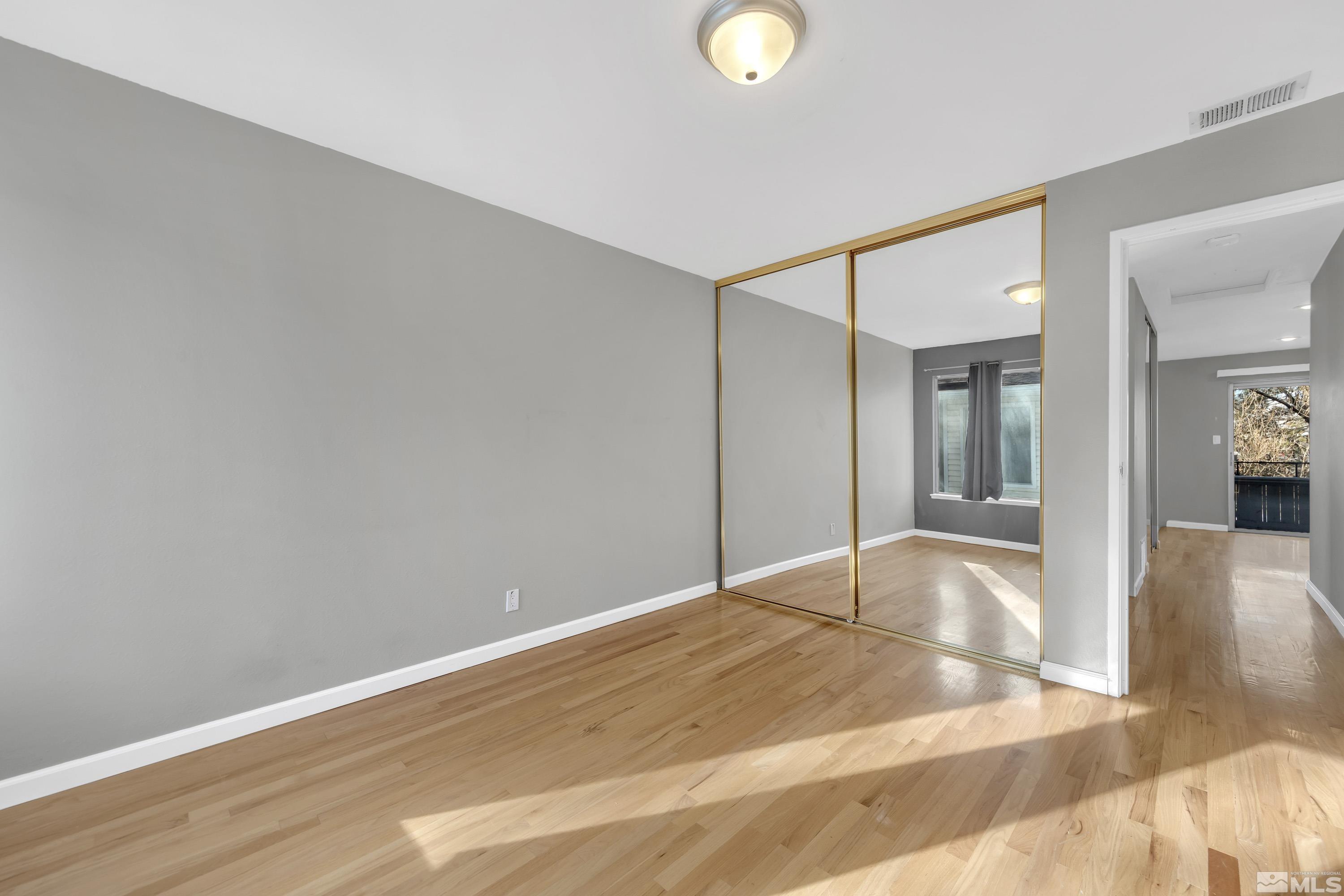 Photo #16: 240015446 Listing: Photo #16