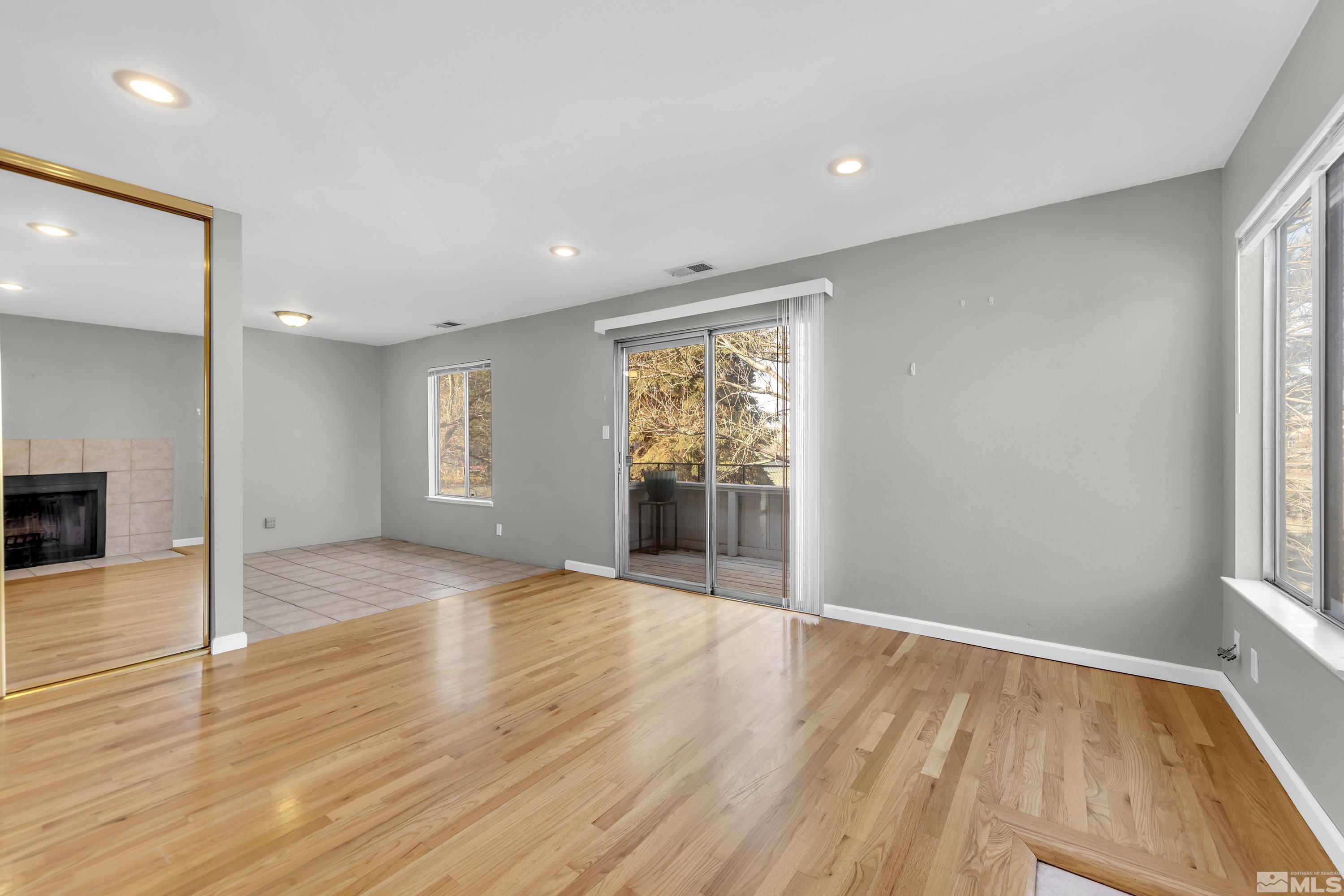 Photo #5: 240015446 Listing: Photo #5