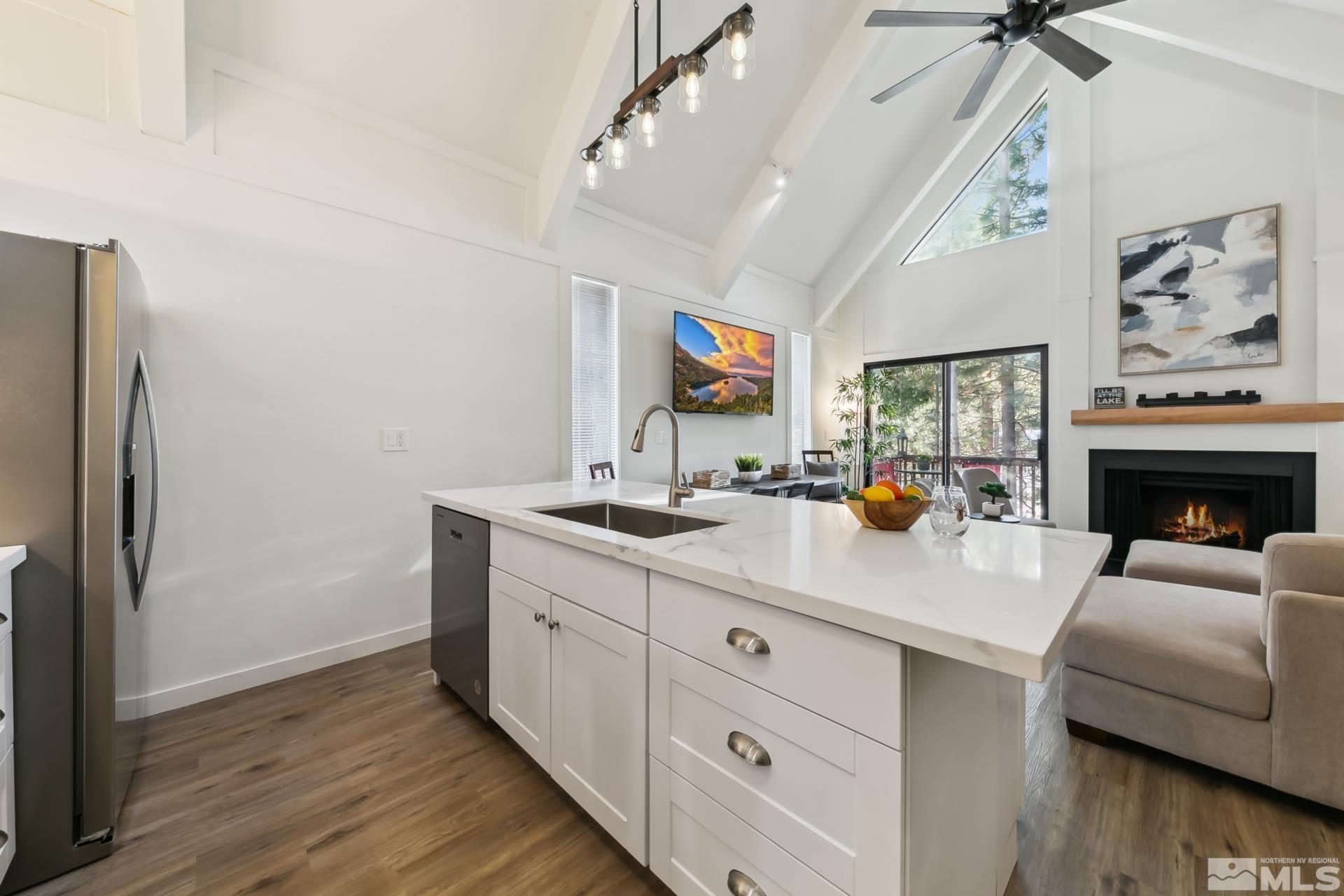 Photo #5: 240015467 Listing 