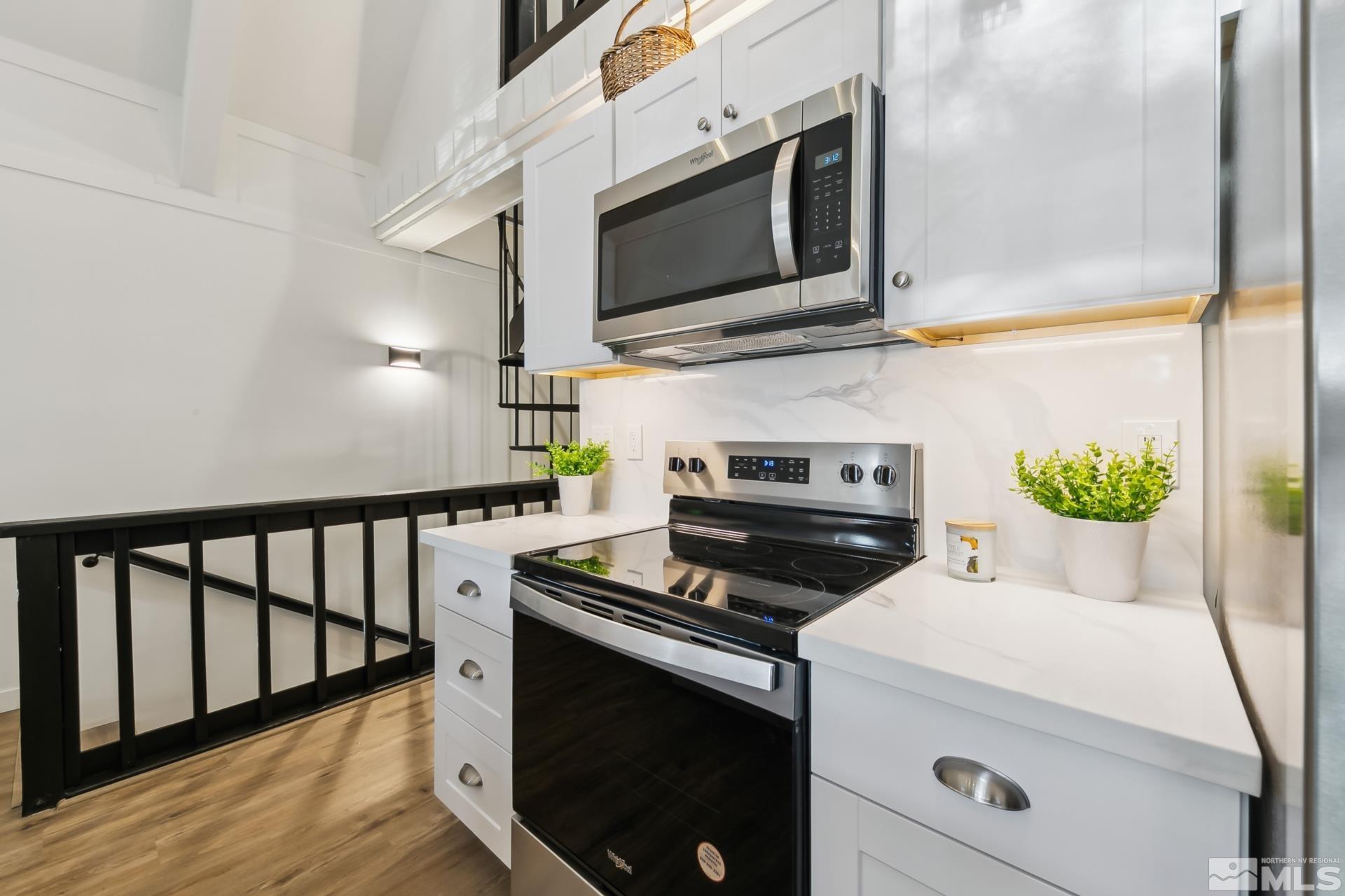Photo #6: 240015467 Listing 