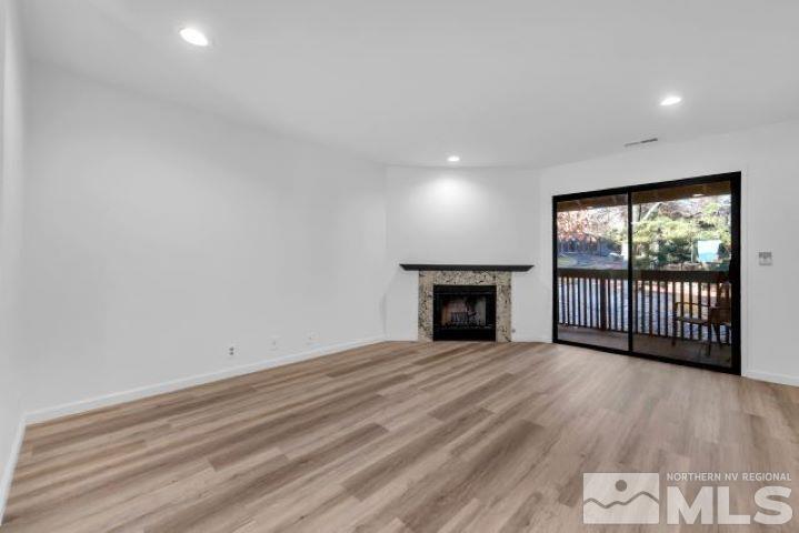 Photo #4: 240015491 Listing 
