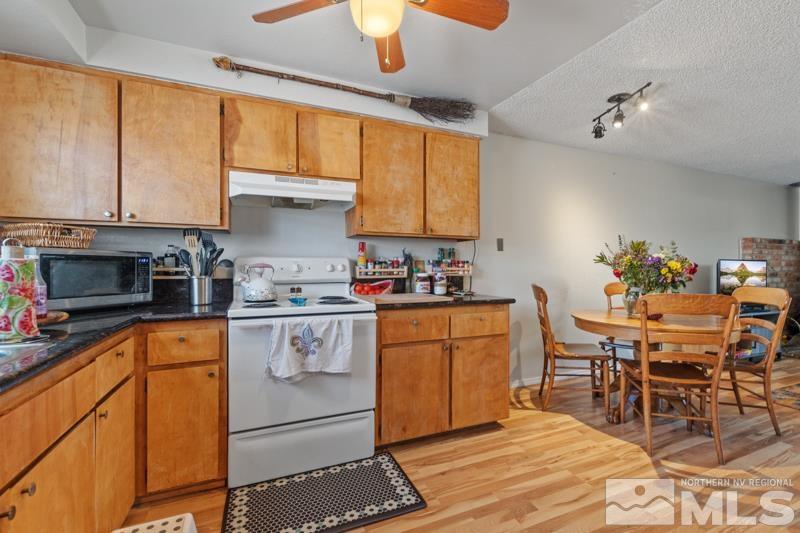 Photo #4: 240015547 Listing 