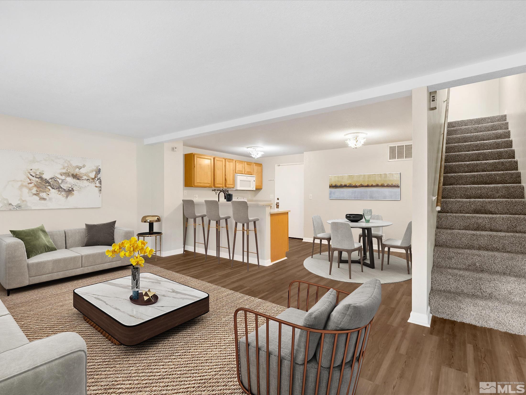 Photo #2: 240015551 Listing 