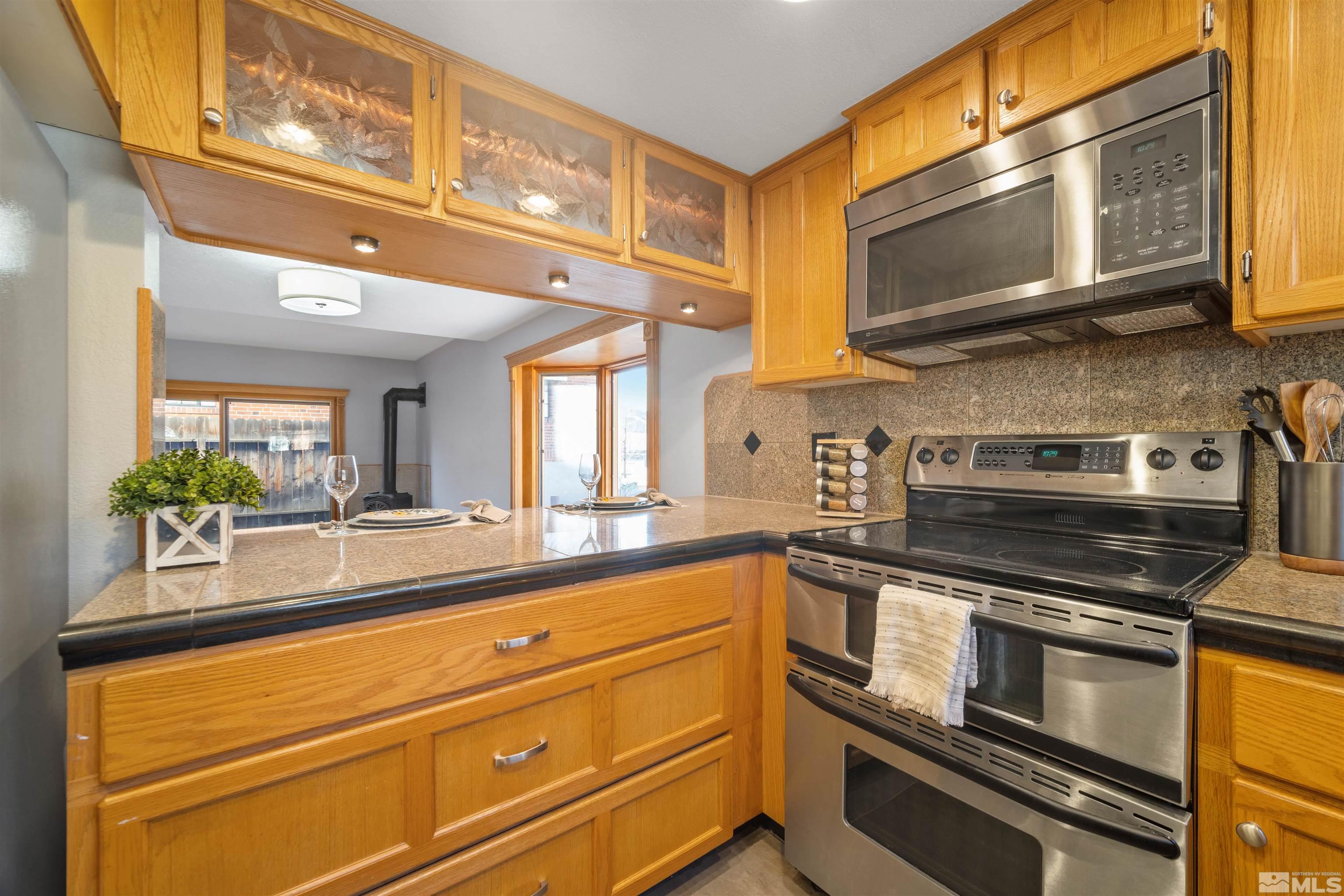 Photo #4: 250000023 Listing 